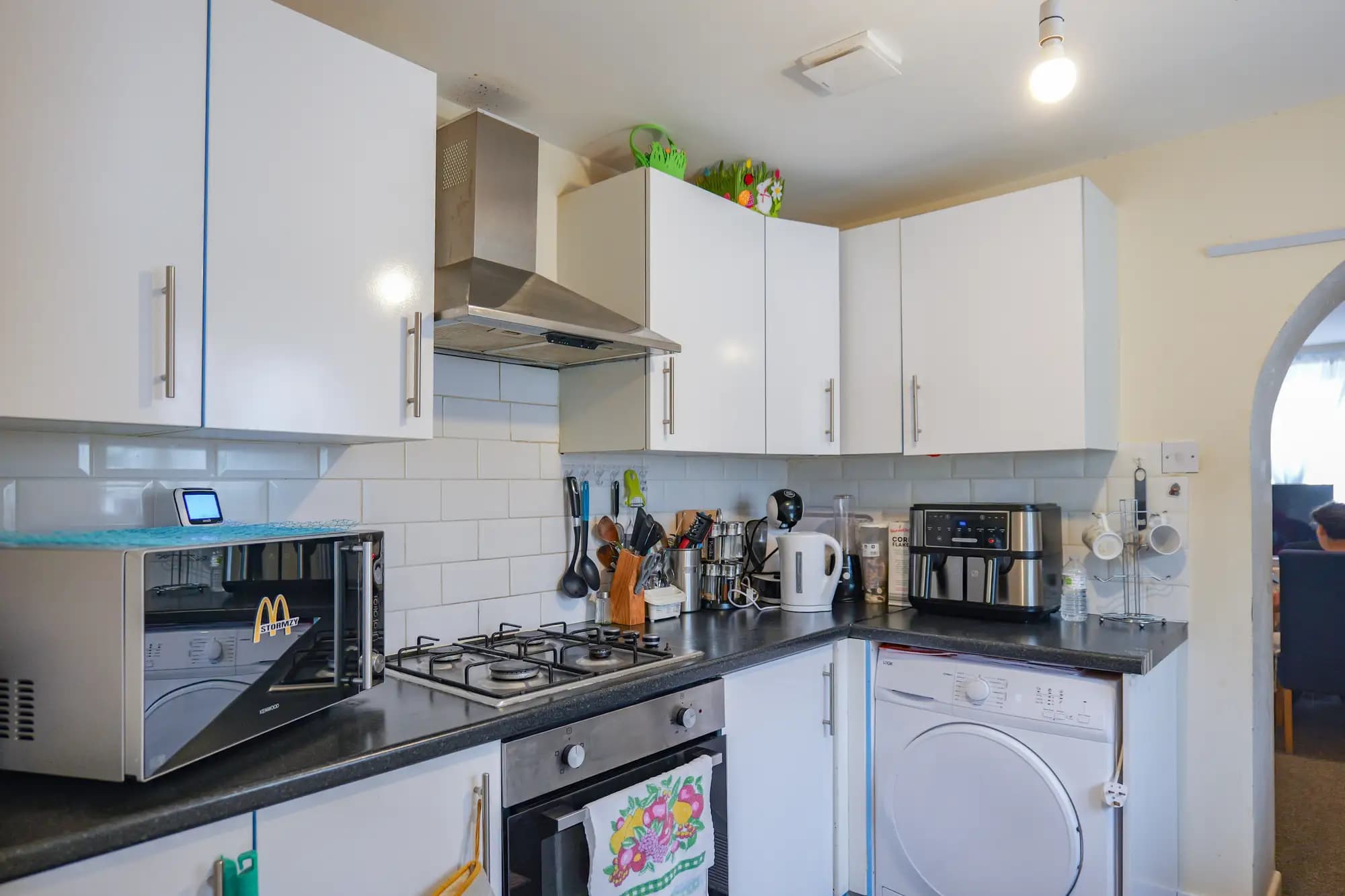 property photo 4 of 15