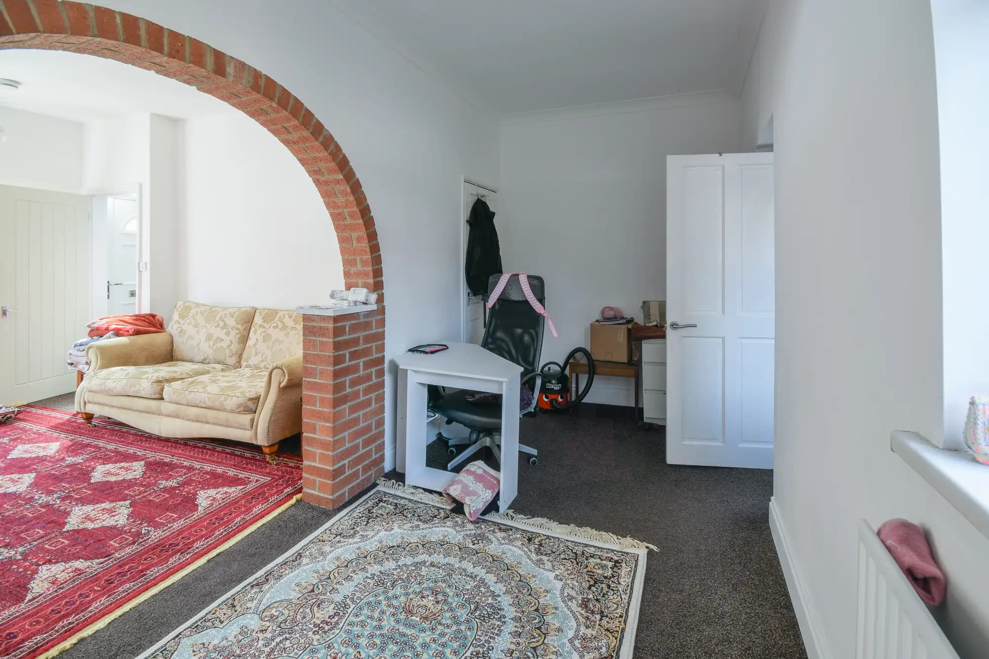 property photo 4 of 19