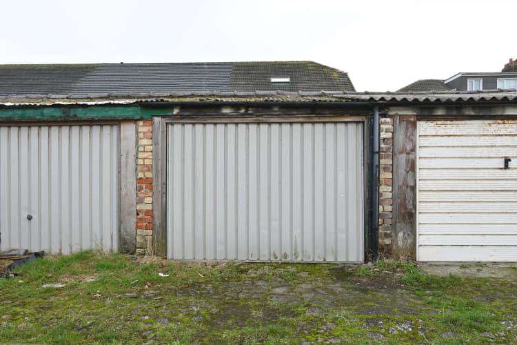 property photo 15 of 16