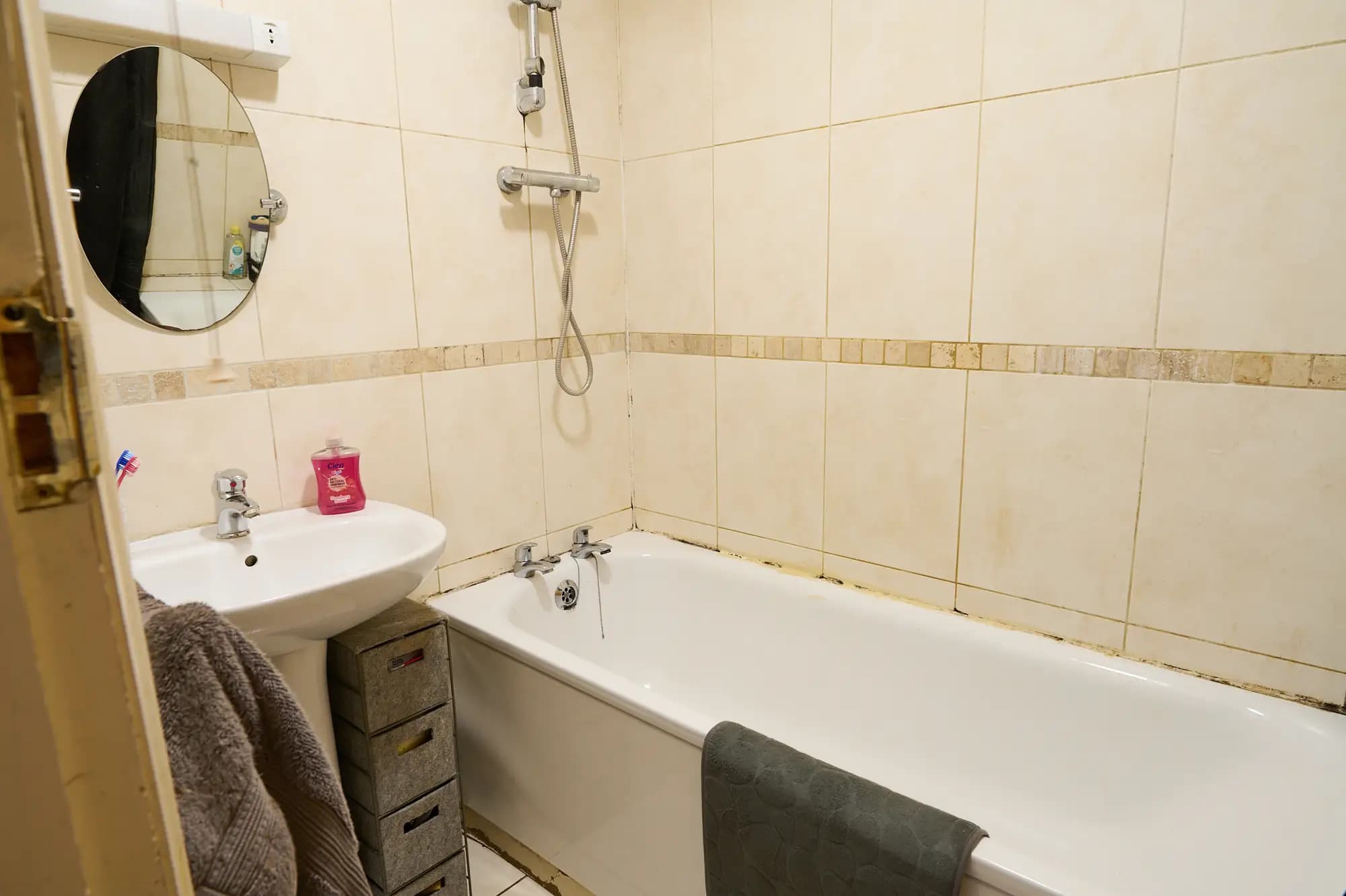 property photo 9 of 36