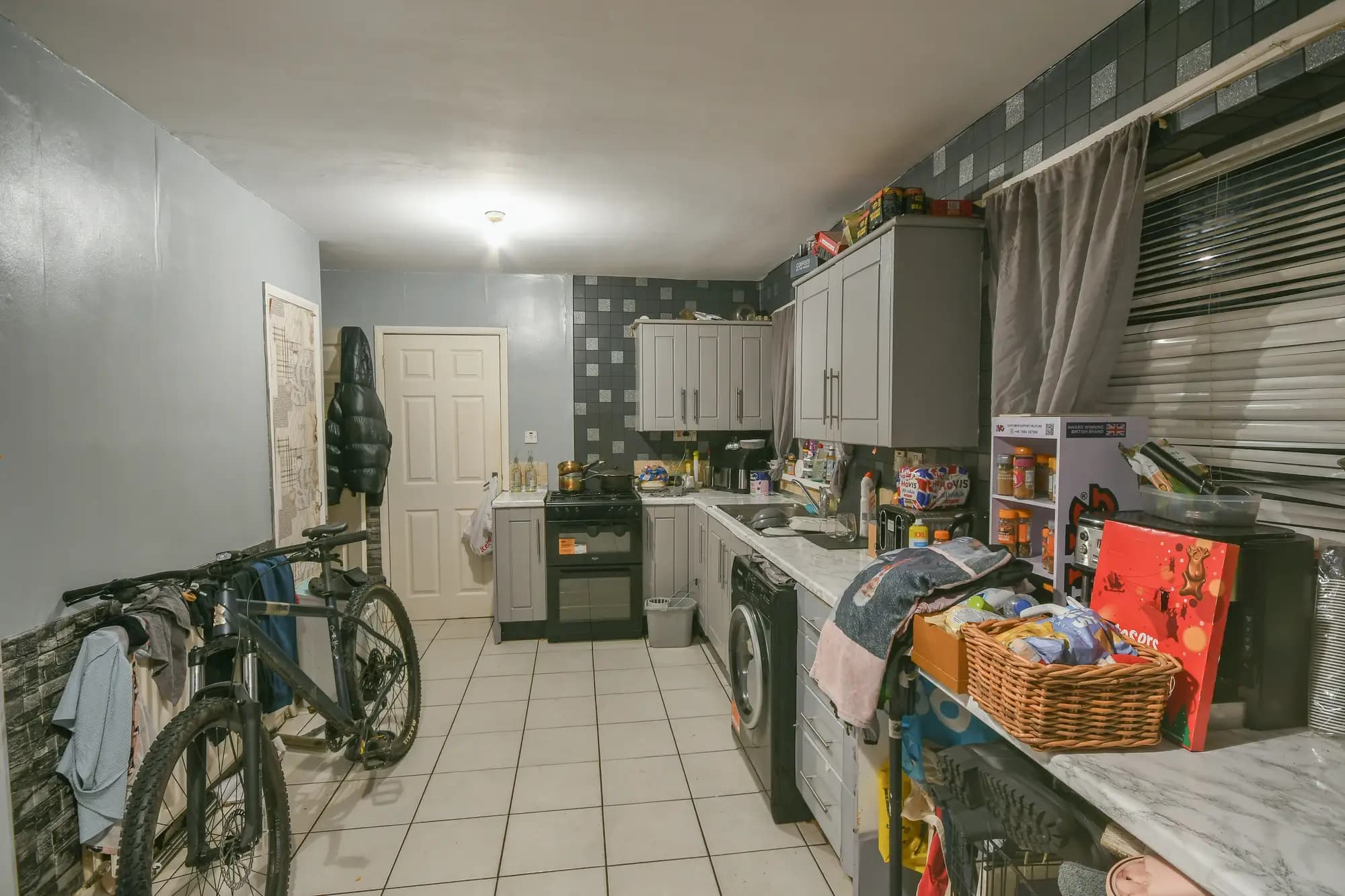 property photo 5 of 17