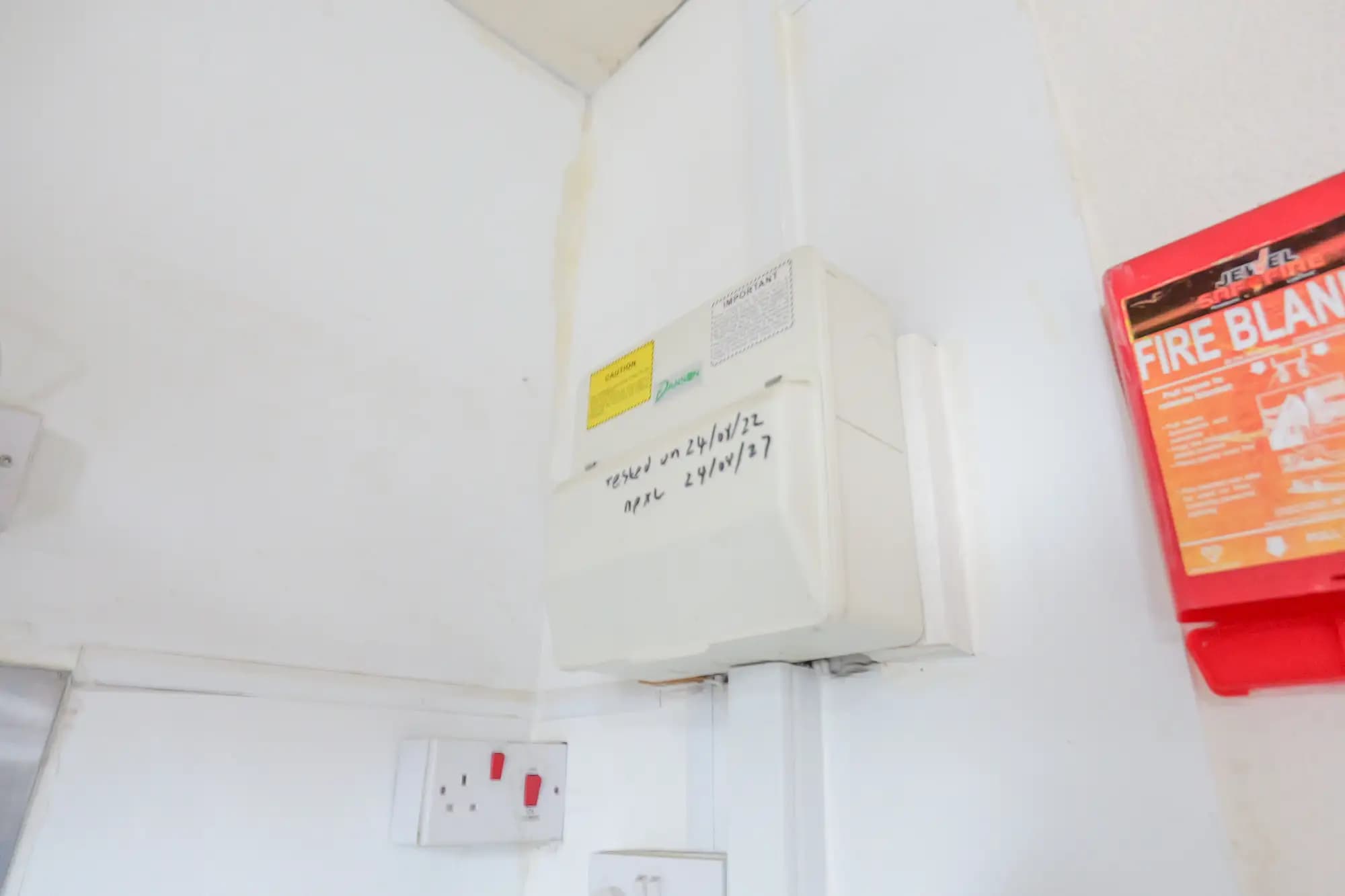 property photo 23 of 28