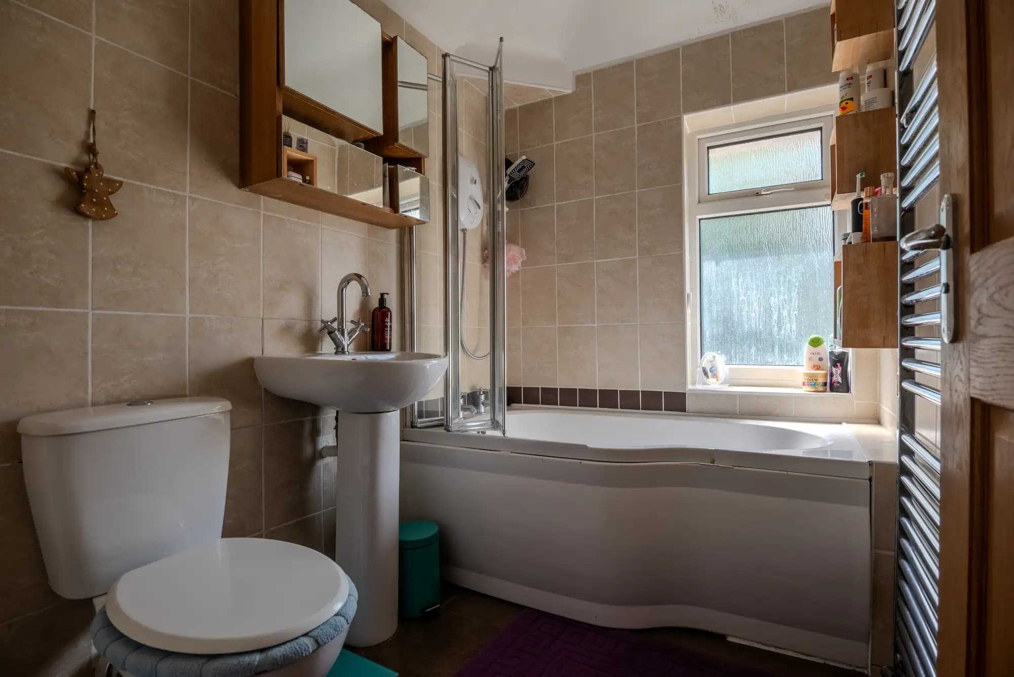 property photo 6 of 17