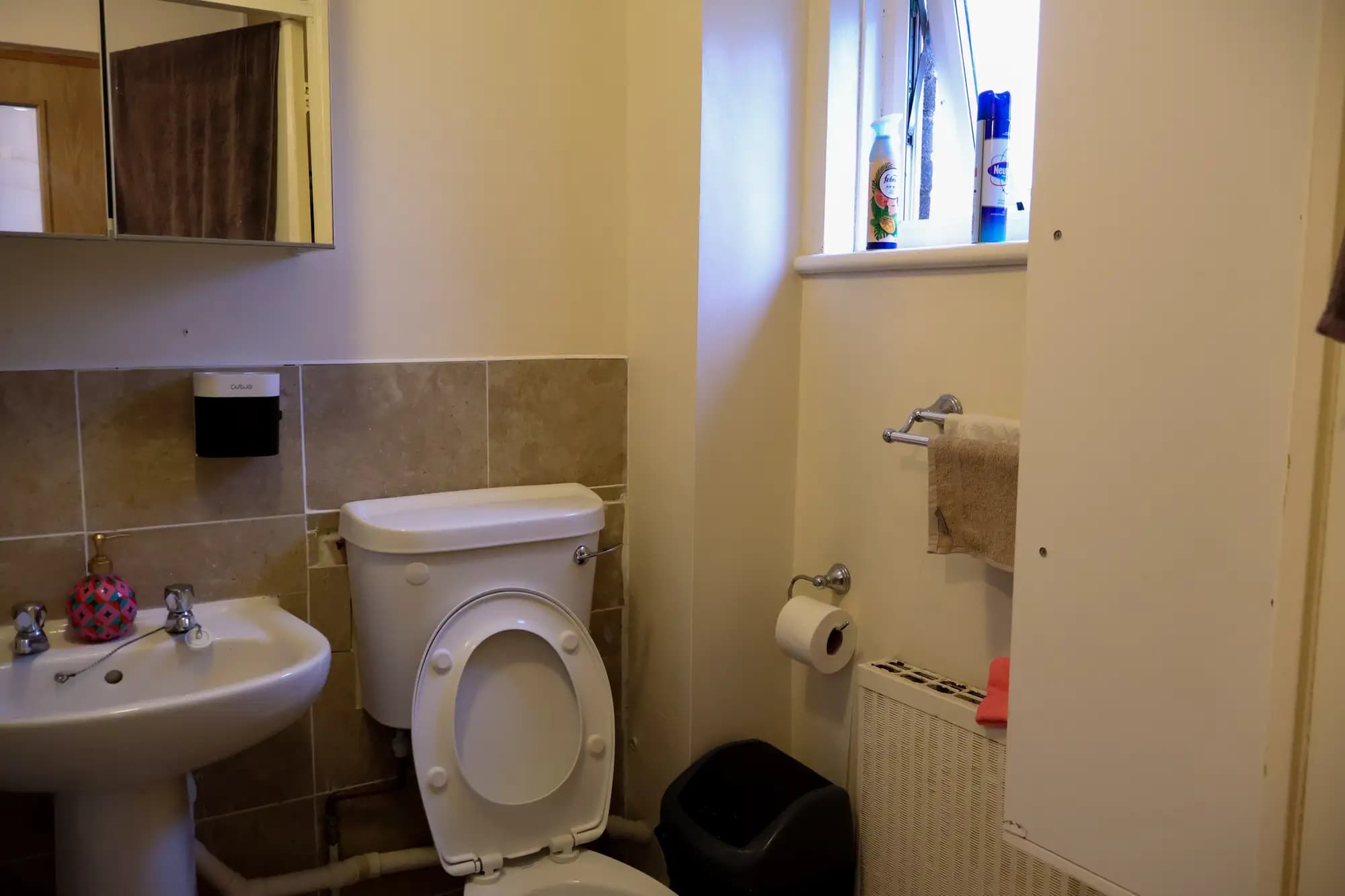 property photo 8 of 20