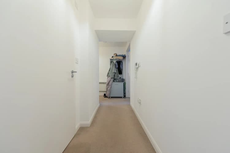 property photo 11 of 15