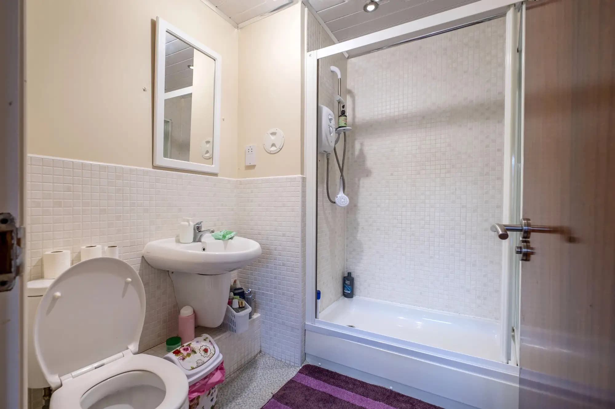 property photo 13 of 35