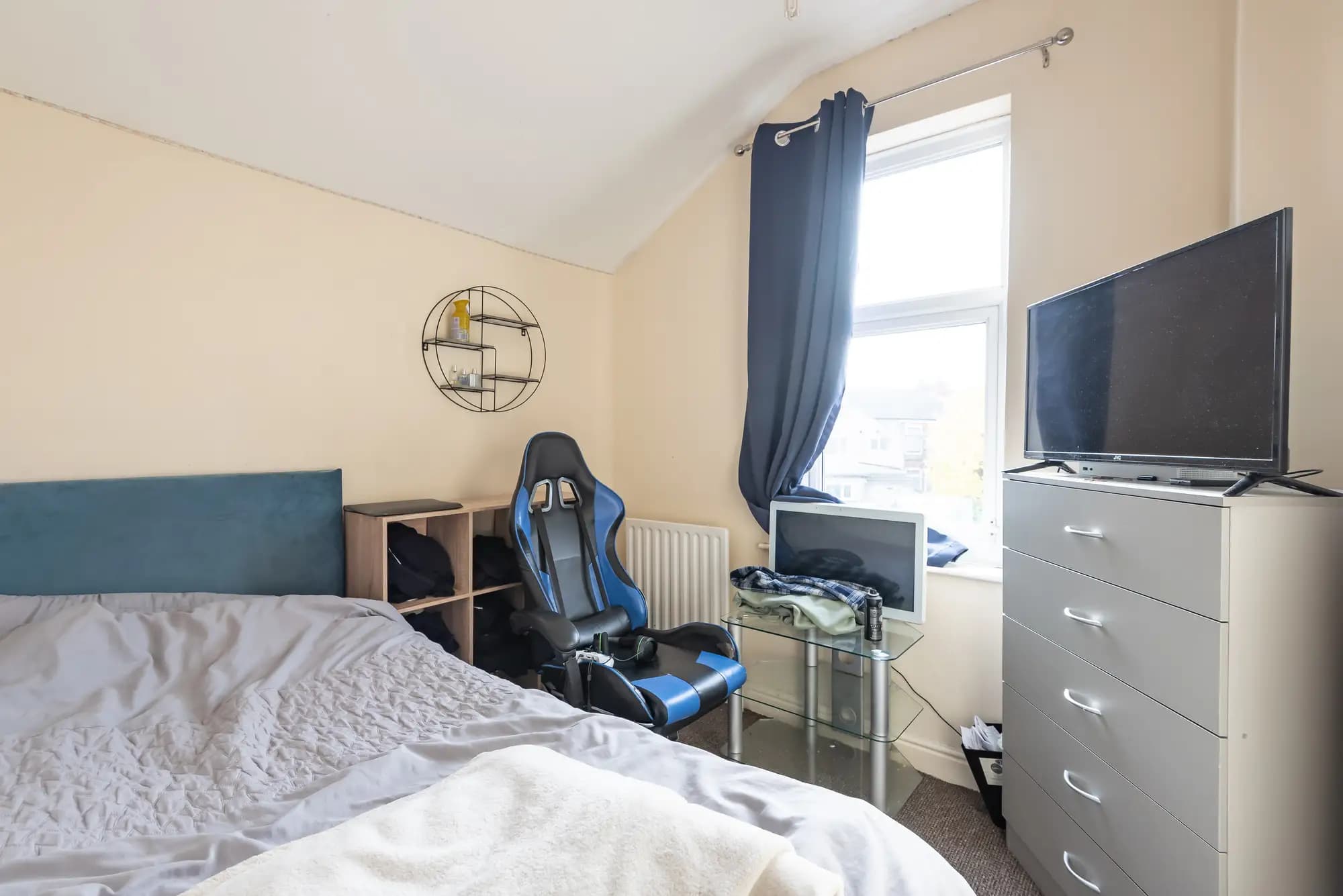 property photo 16 of 29