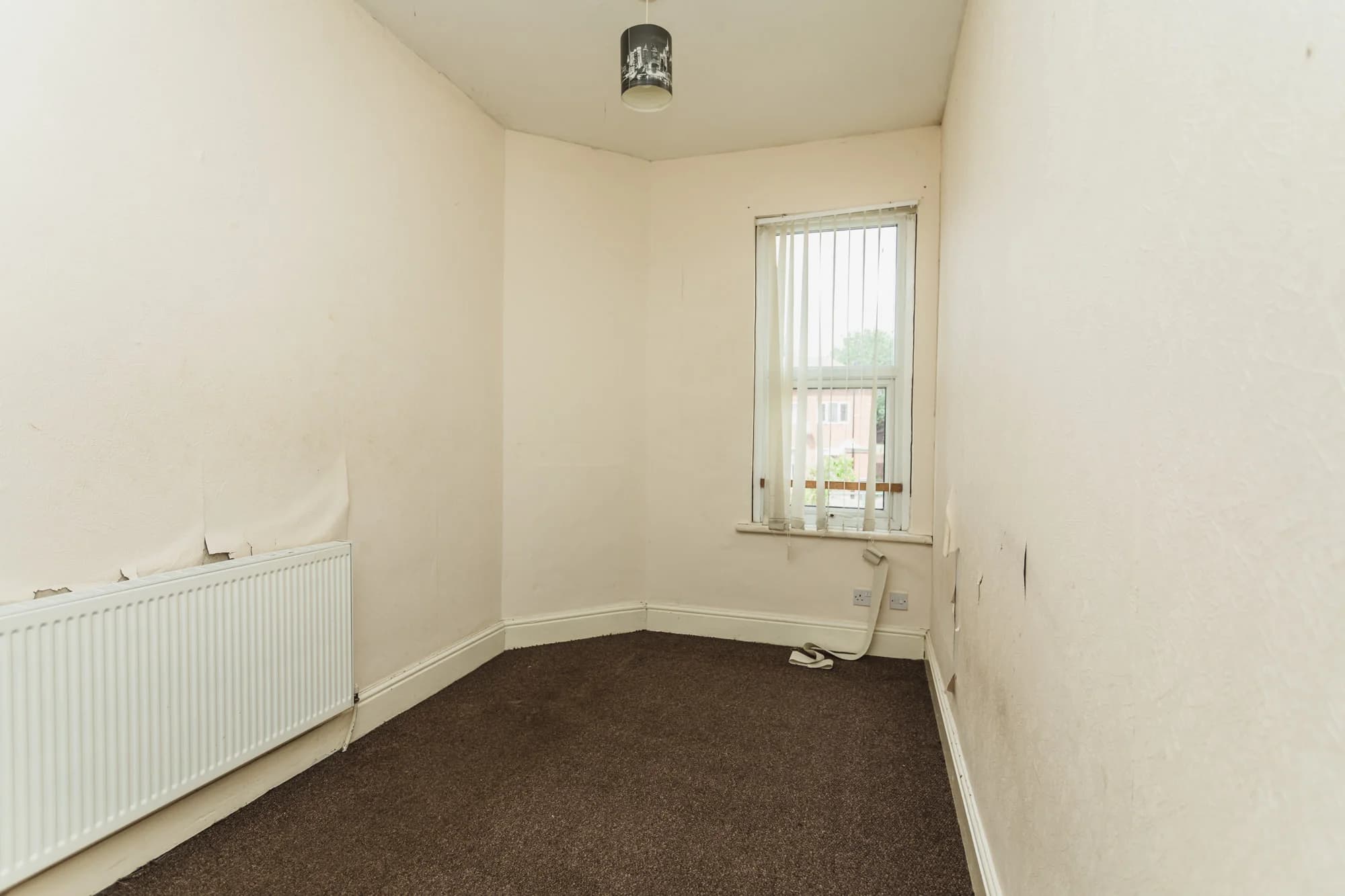 property photo 18 of 27