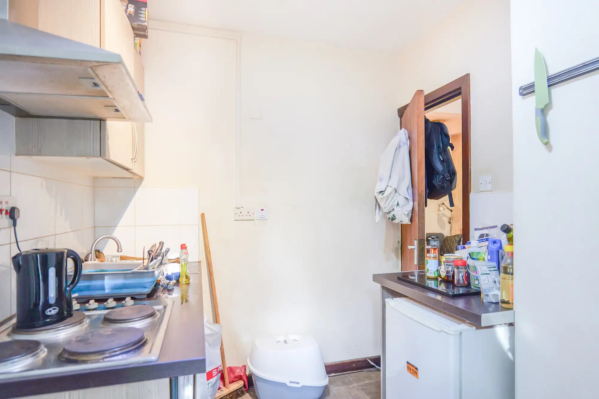 property photo 5 of 20