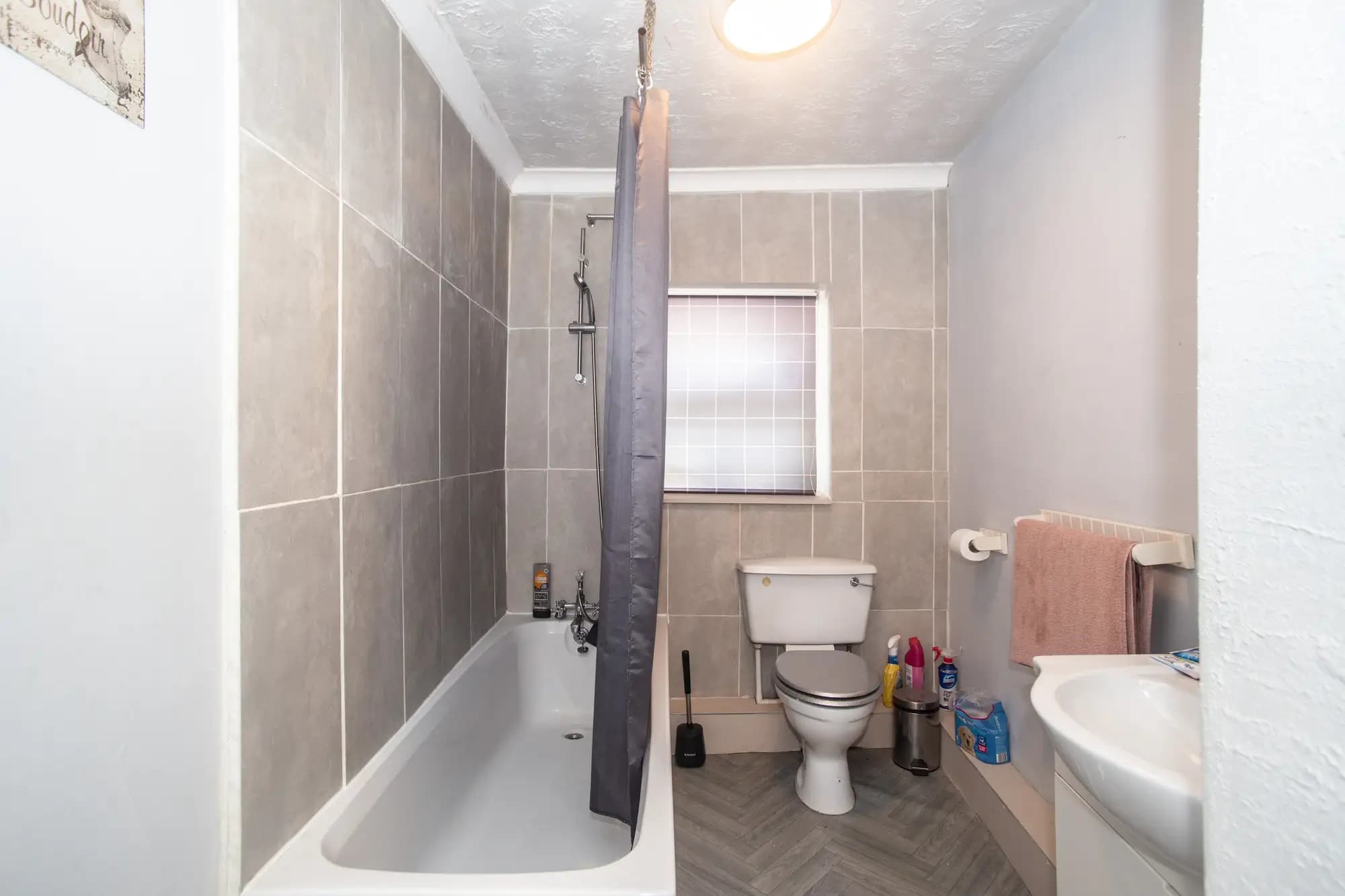 property photo 11 of 24