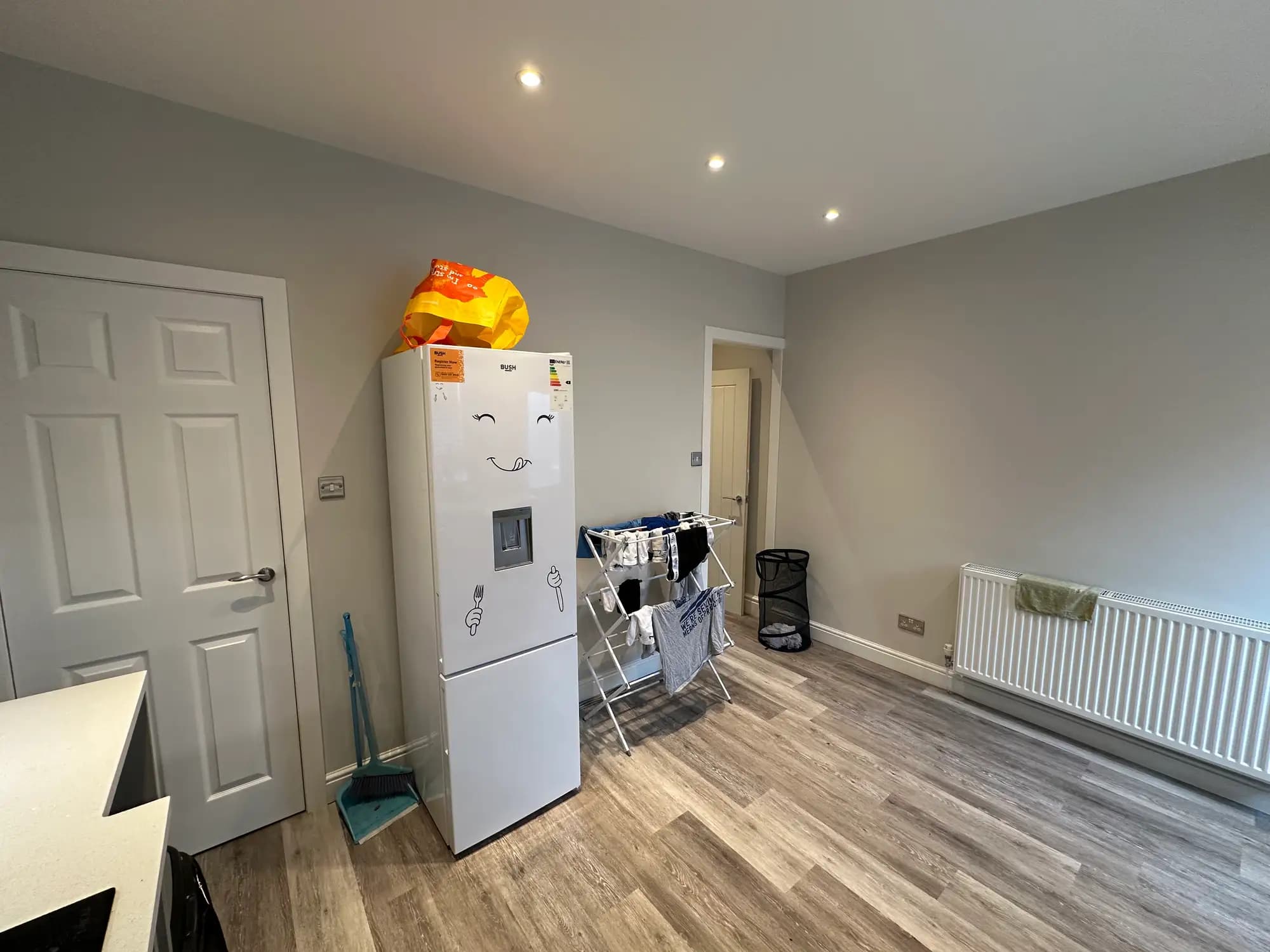 property photo 8 of 32