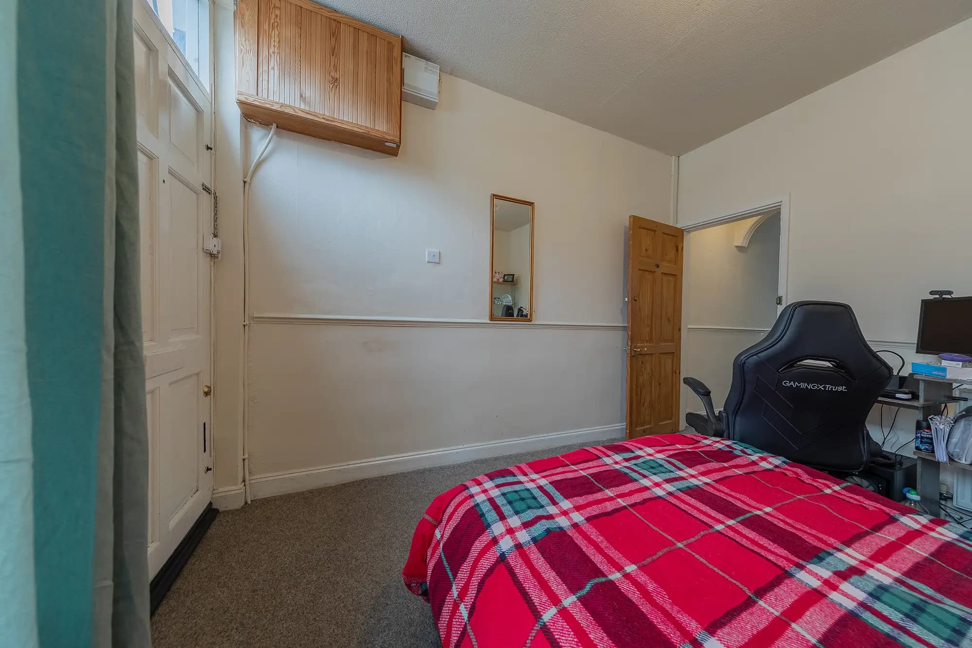 property photo 9 of 20