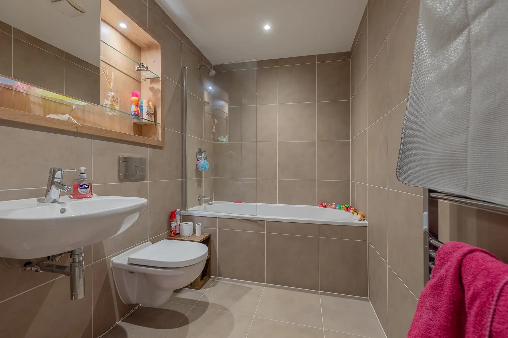 property photo 7 of 23
