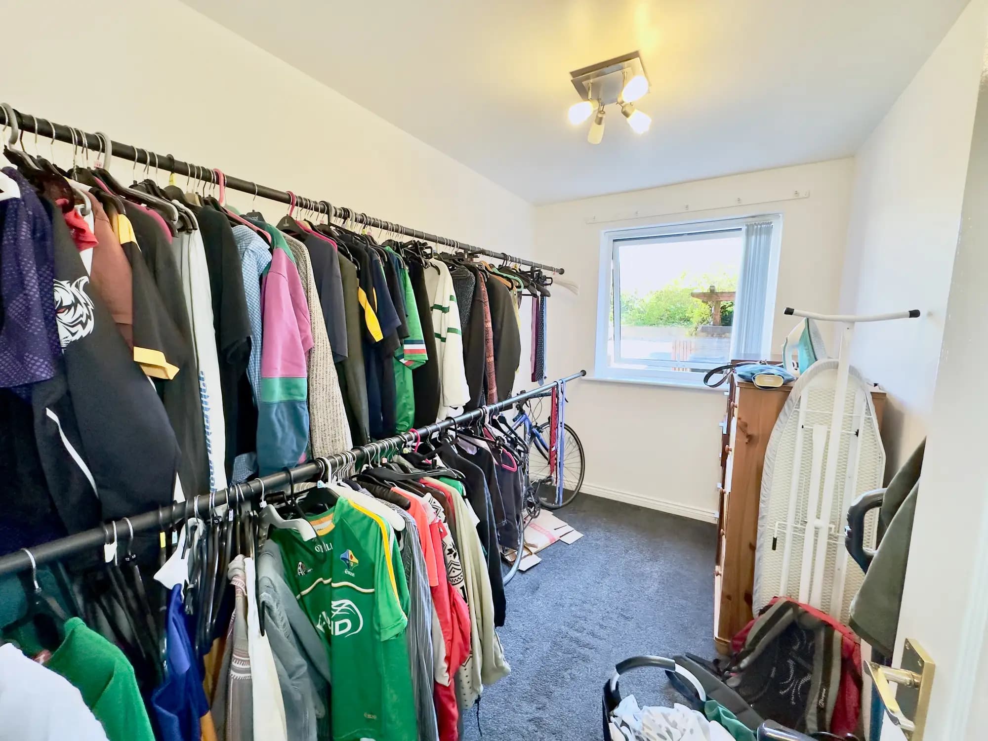 property photo 11 of 22