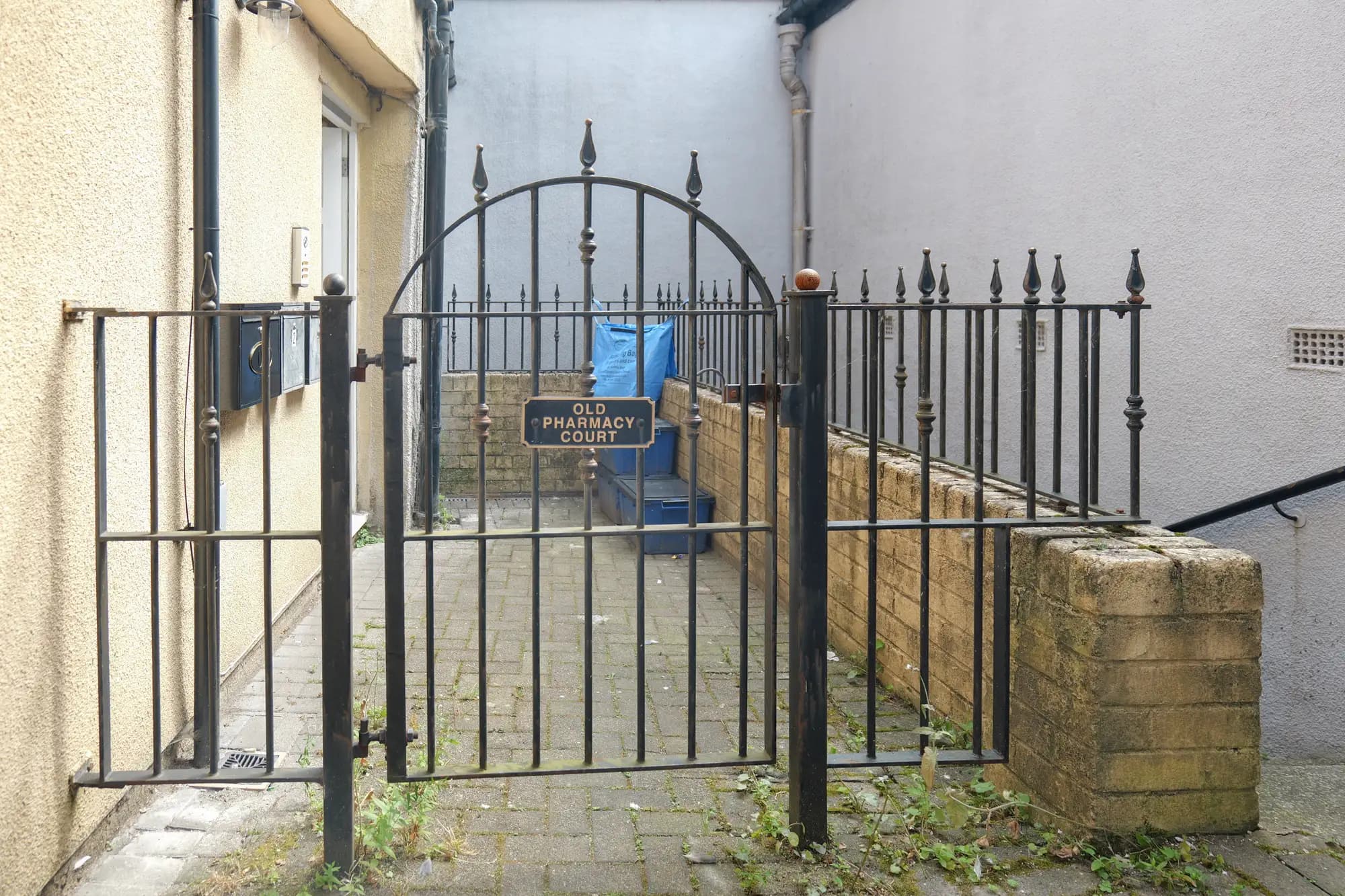 property photo 13 of 14