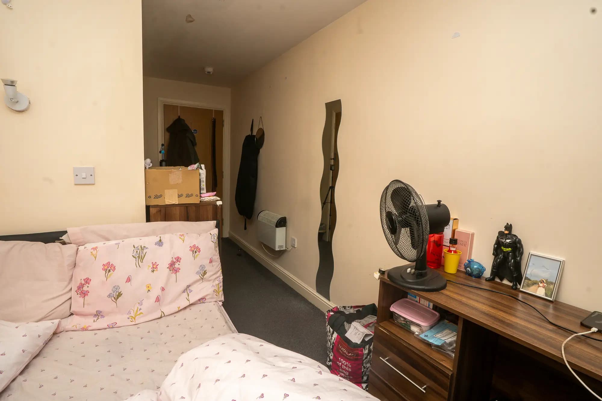 property photo 4 of 13