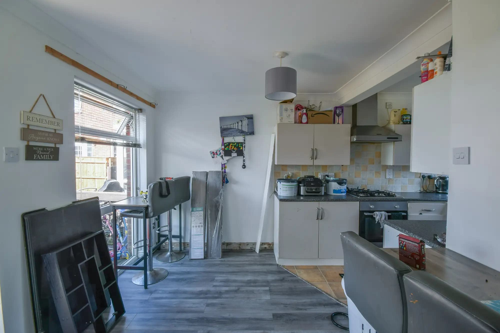property photo 6 of 18