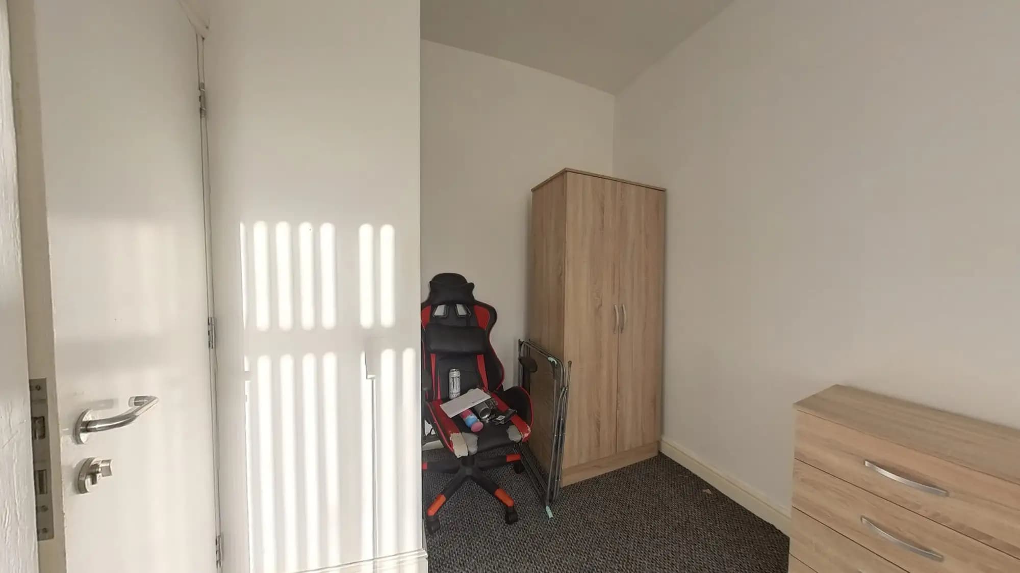 property photo 12 of 25