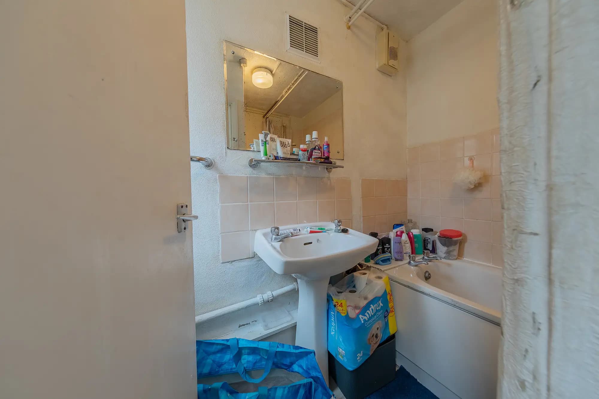 property photo 7 of 20