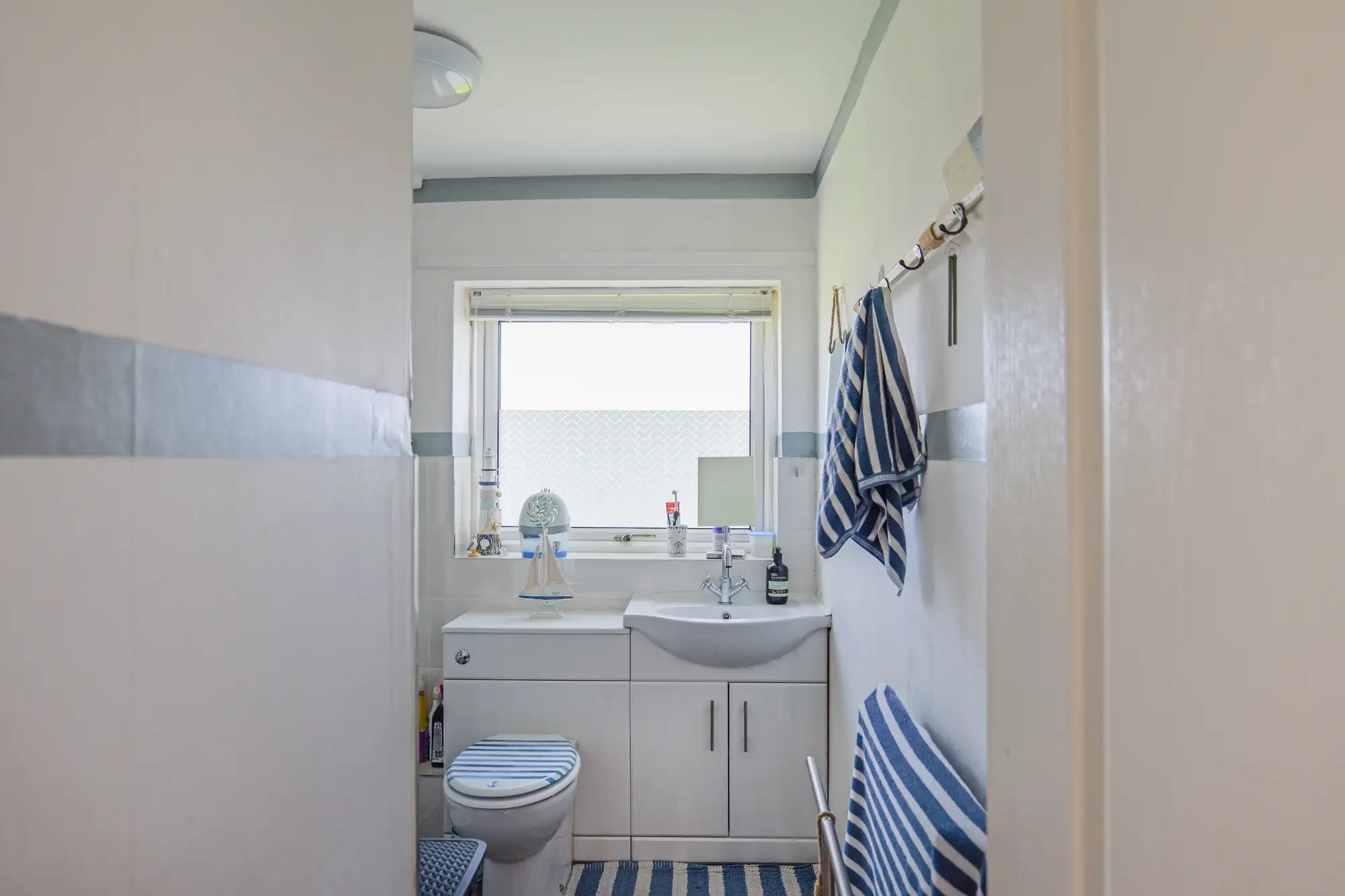 property photo 7 of 16