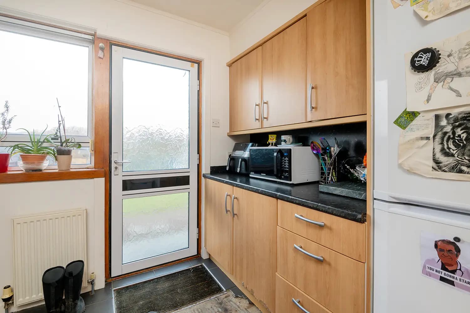 property photo 6 of 24