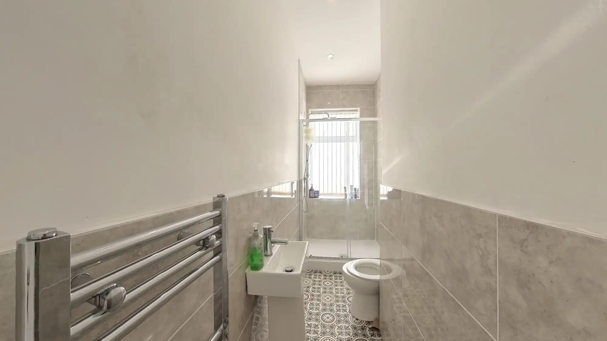 property photo 6 of 25