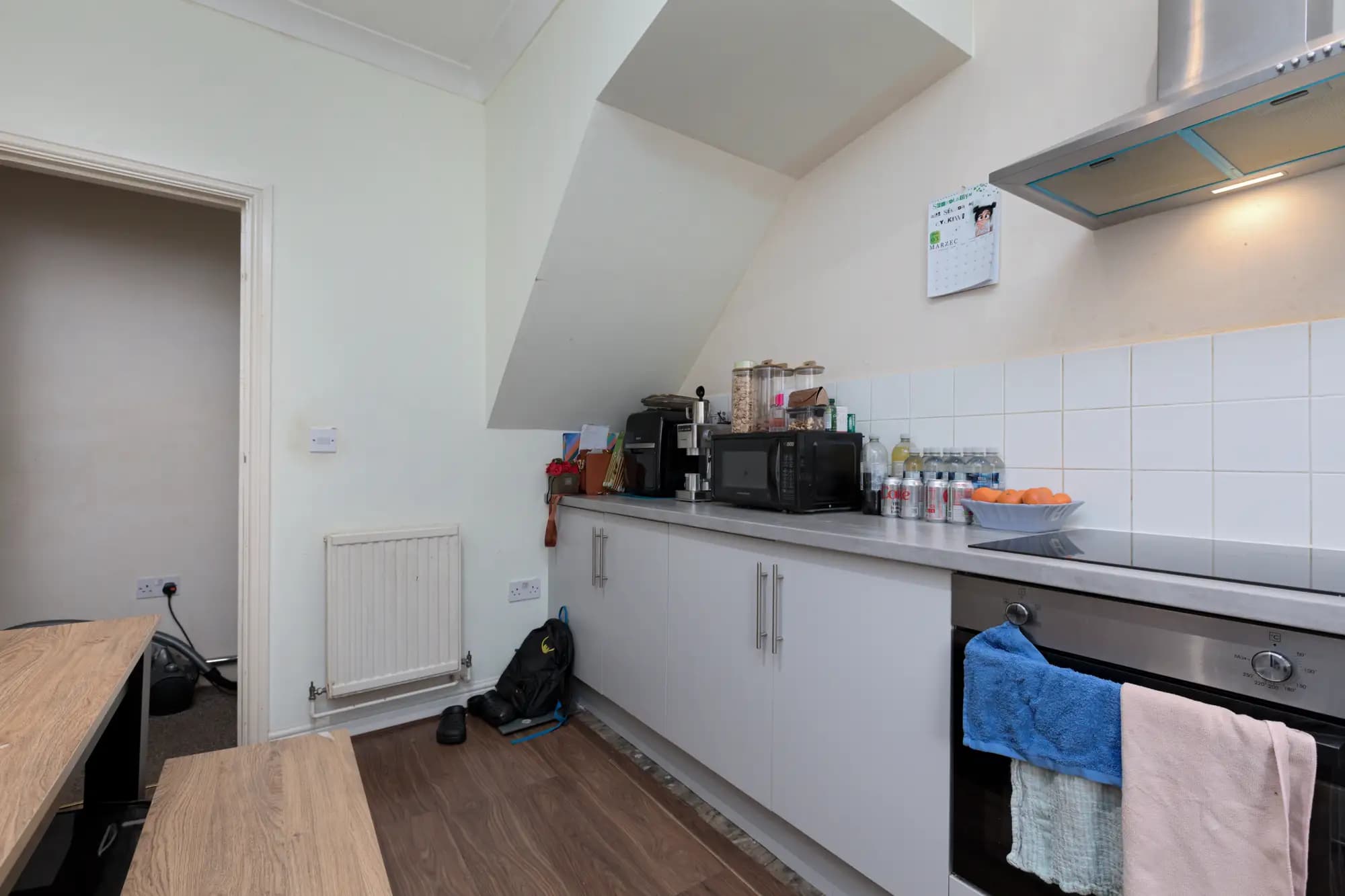 property photo 7 of 19