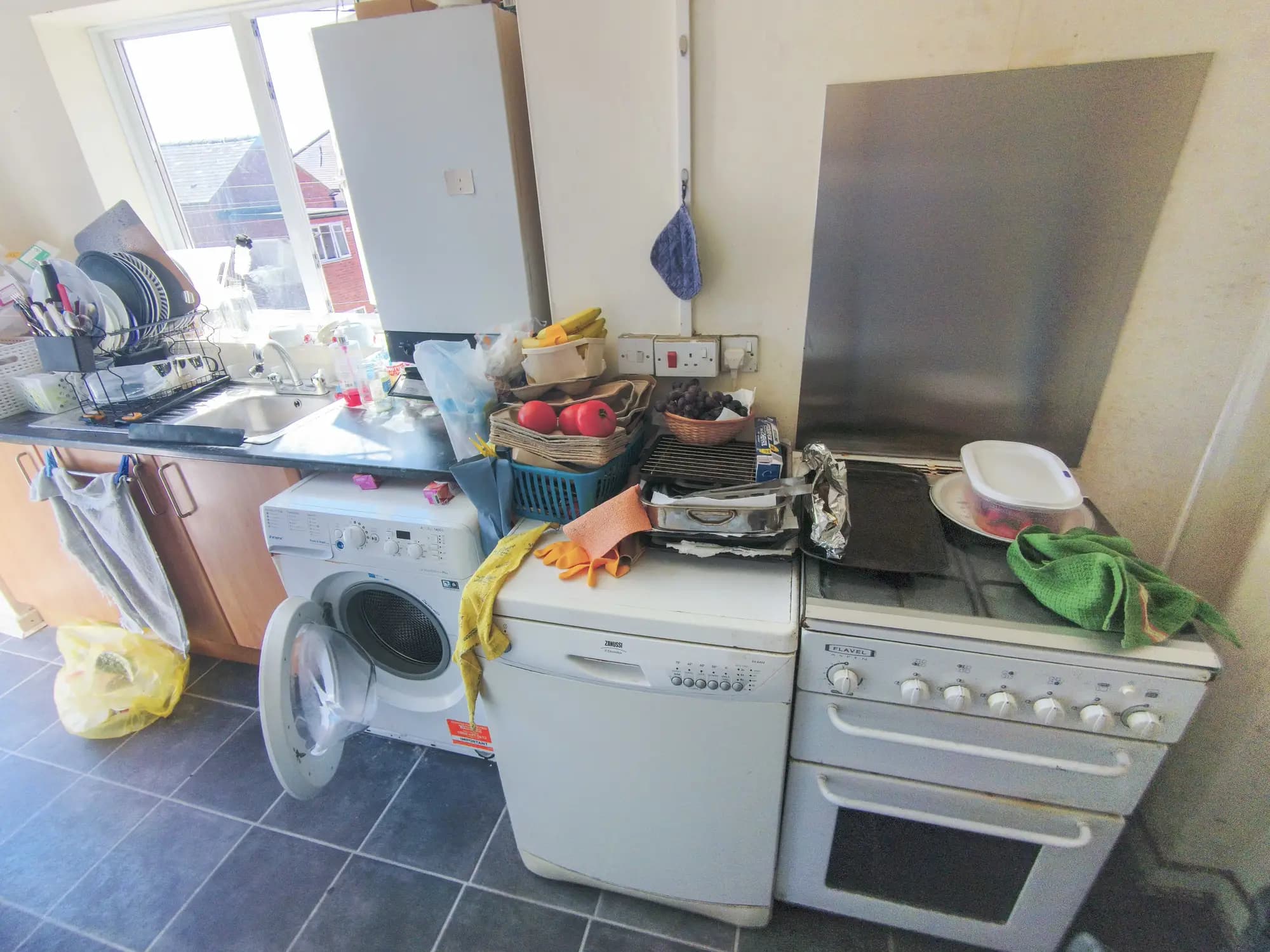 property photo 6 of 16