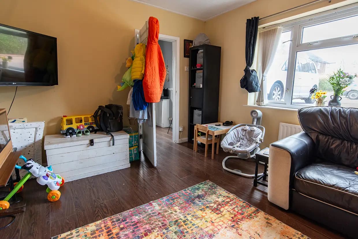 property photo 4 of 24