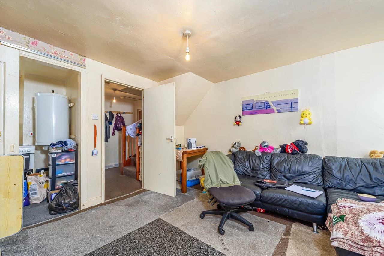property photo 7 of 35