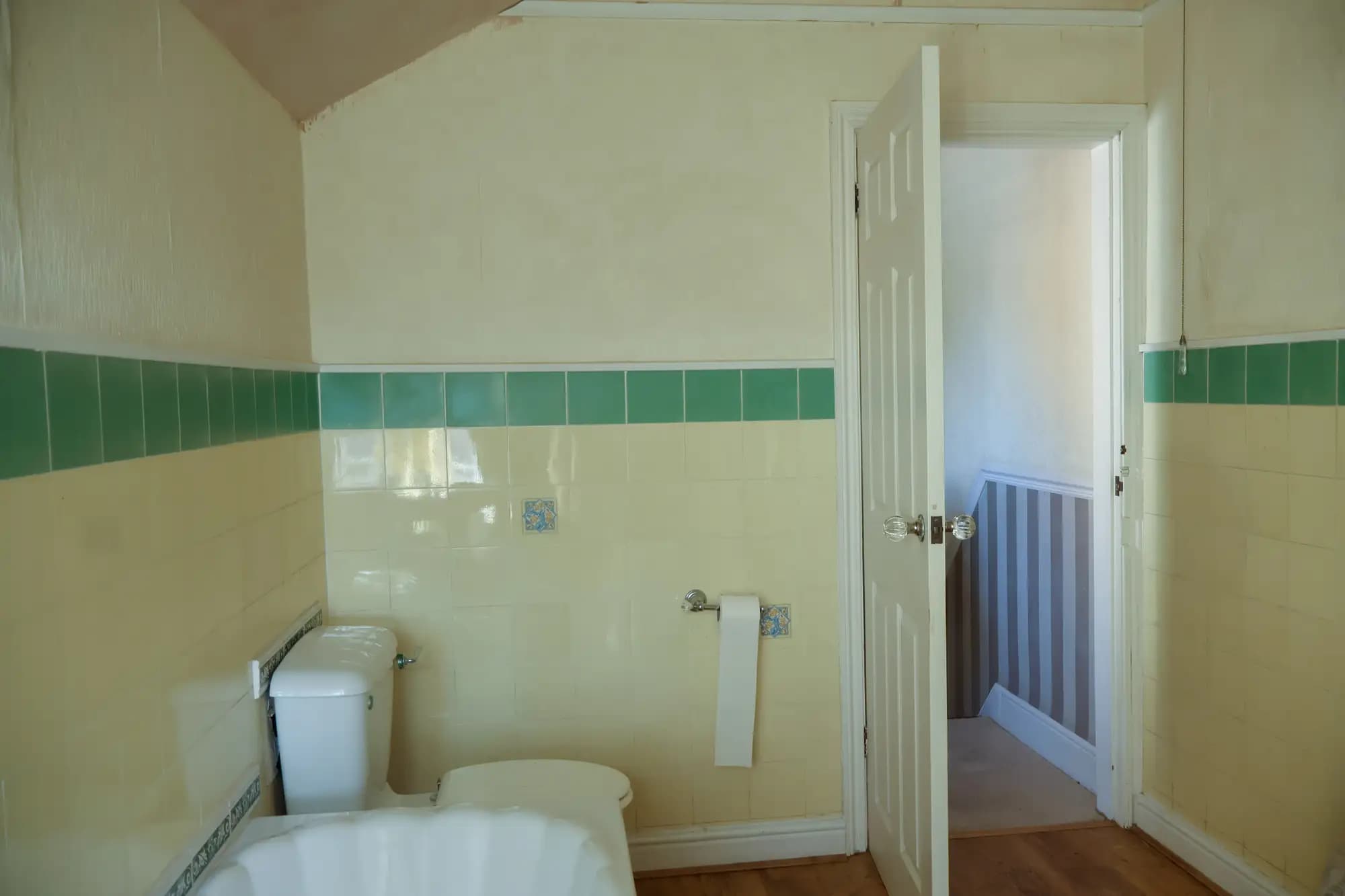 property photo 6 of 15