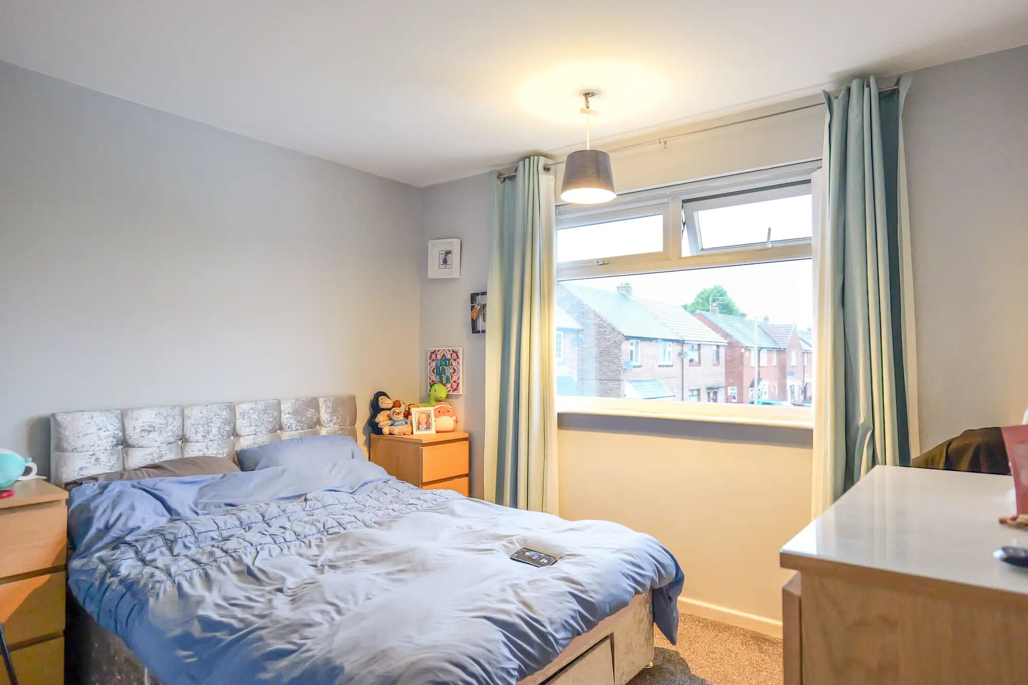 property photo 9 of 25