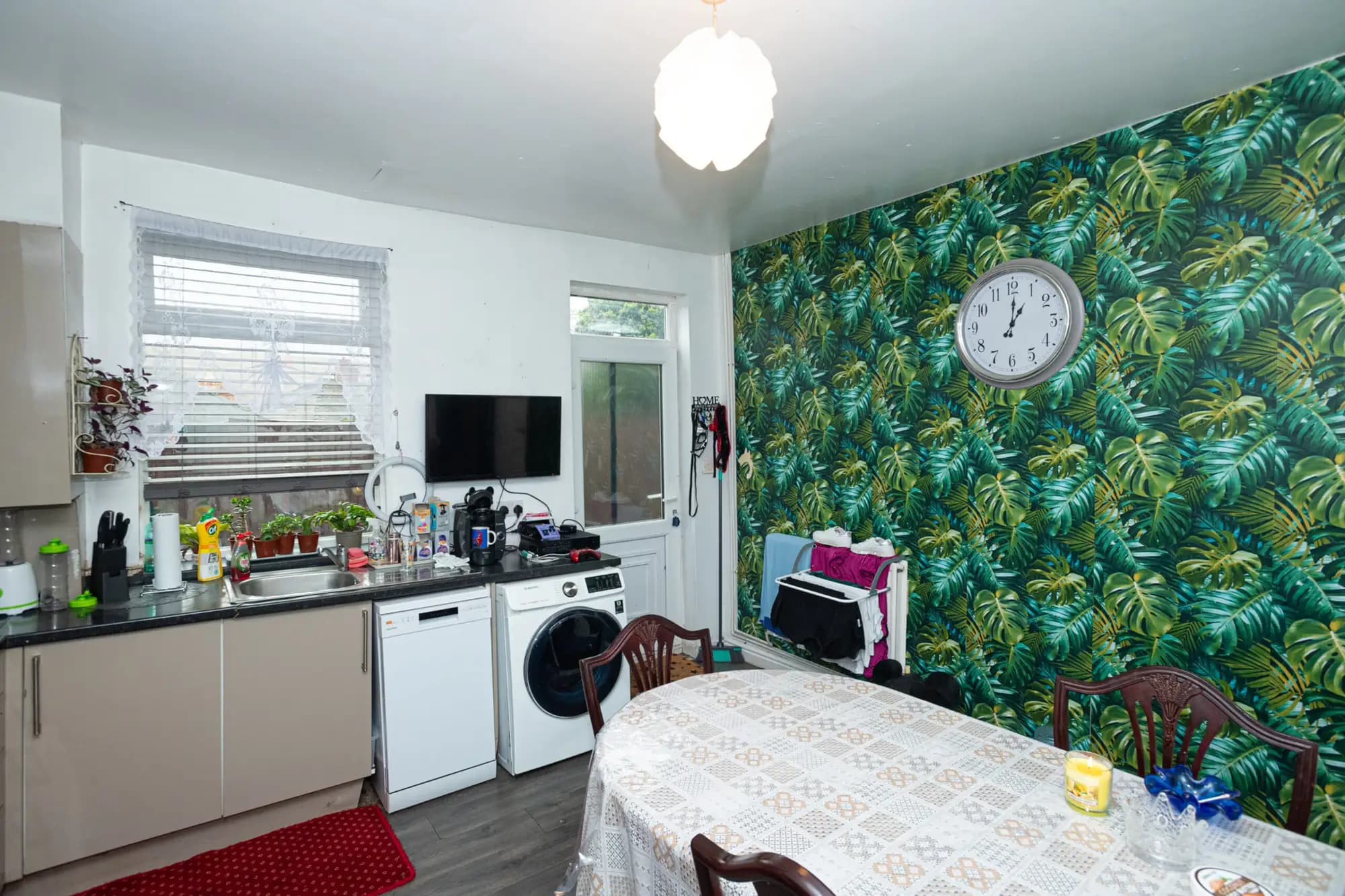 property photo 8 of 20