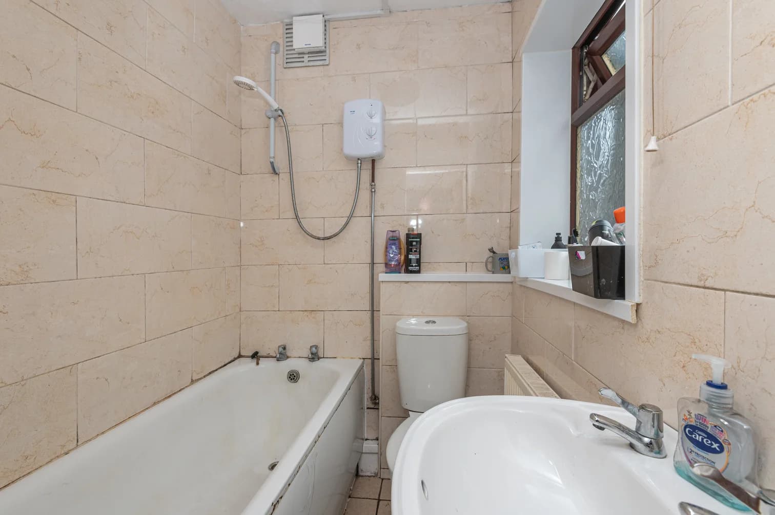 property photo 6 of 17