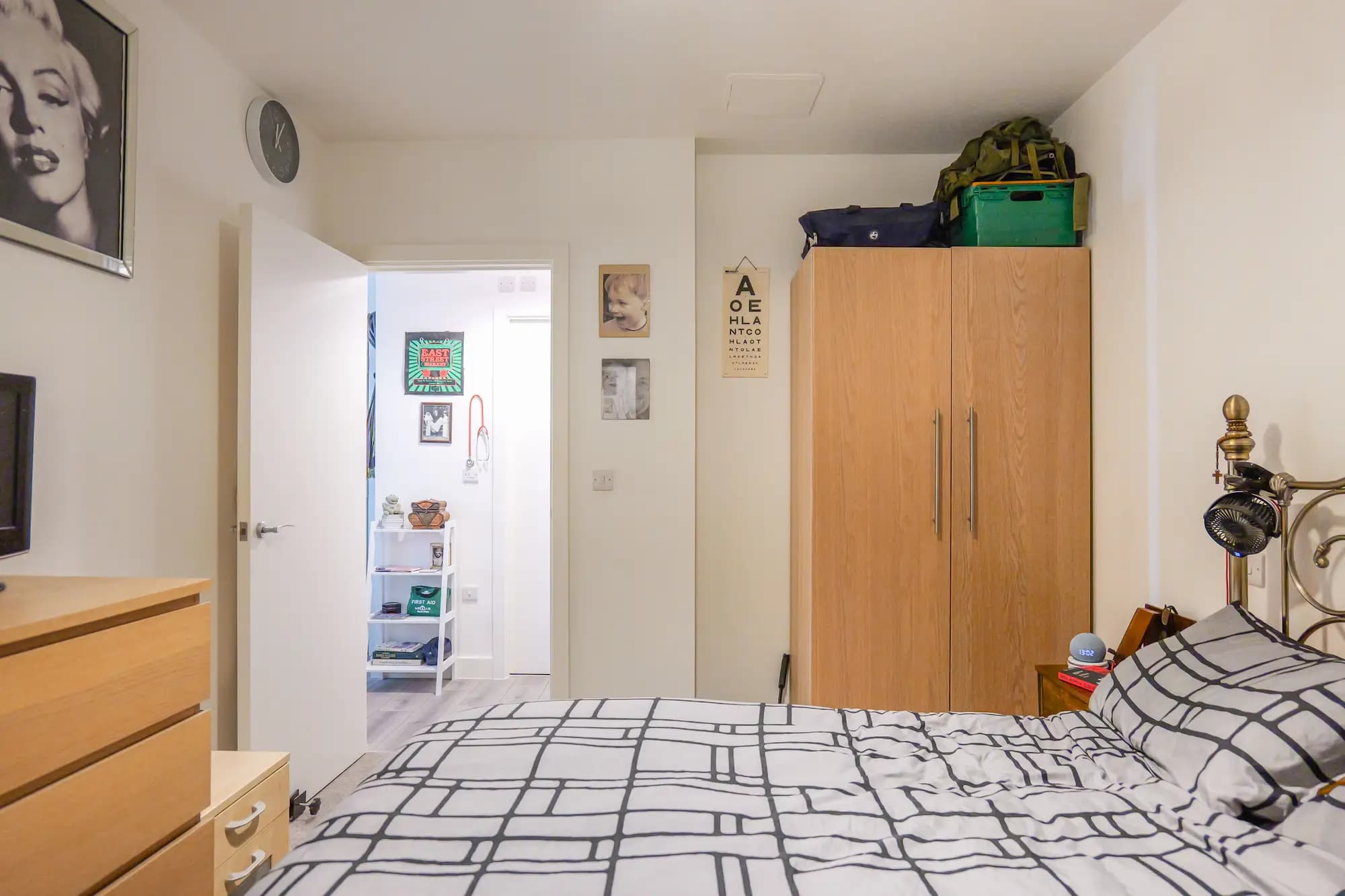 property photo 7 of 18