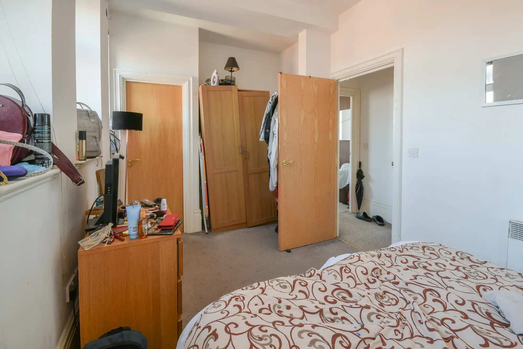 property photo 9 of 15