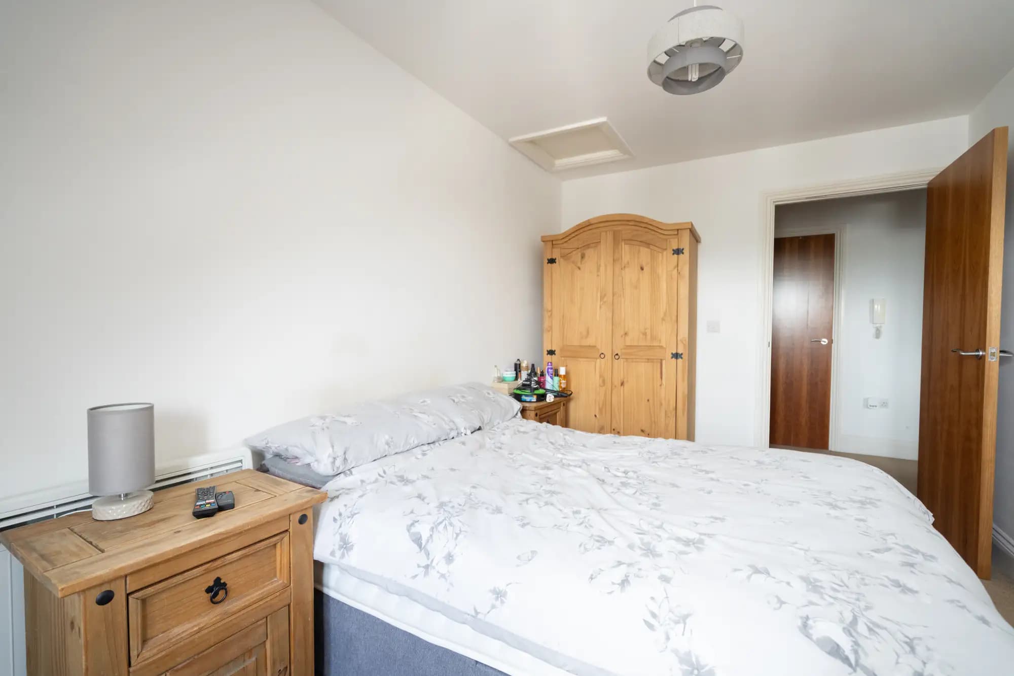 property photo 9 of 13