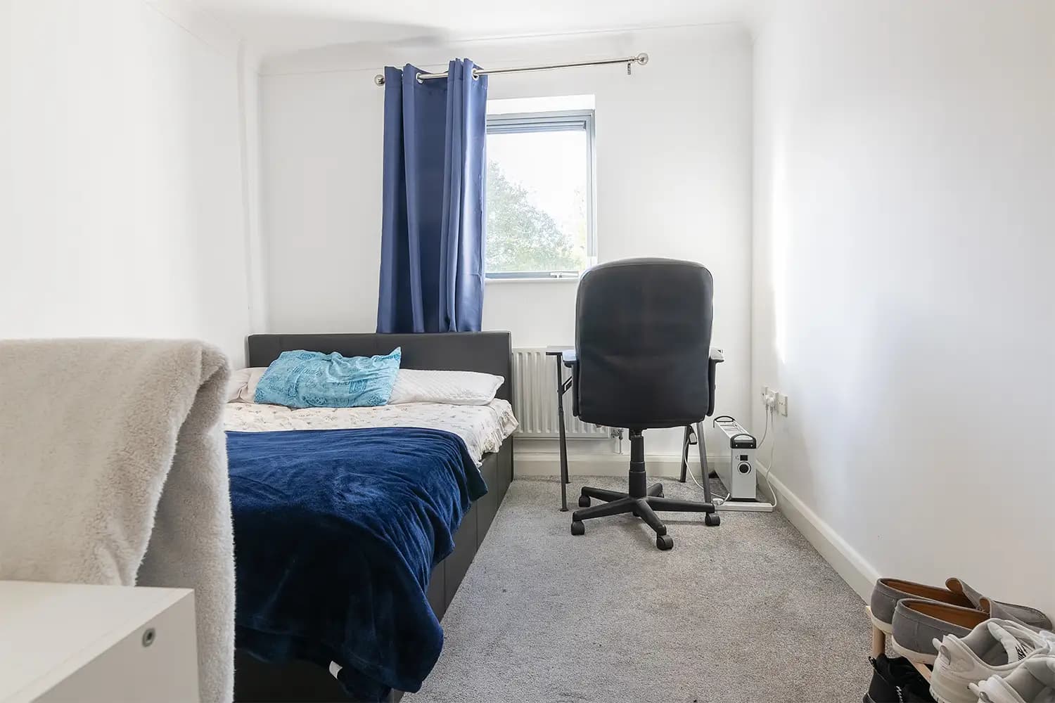 property photo 16 of 28