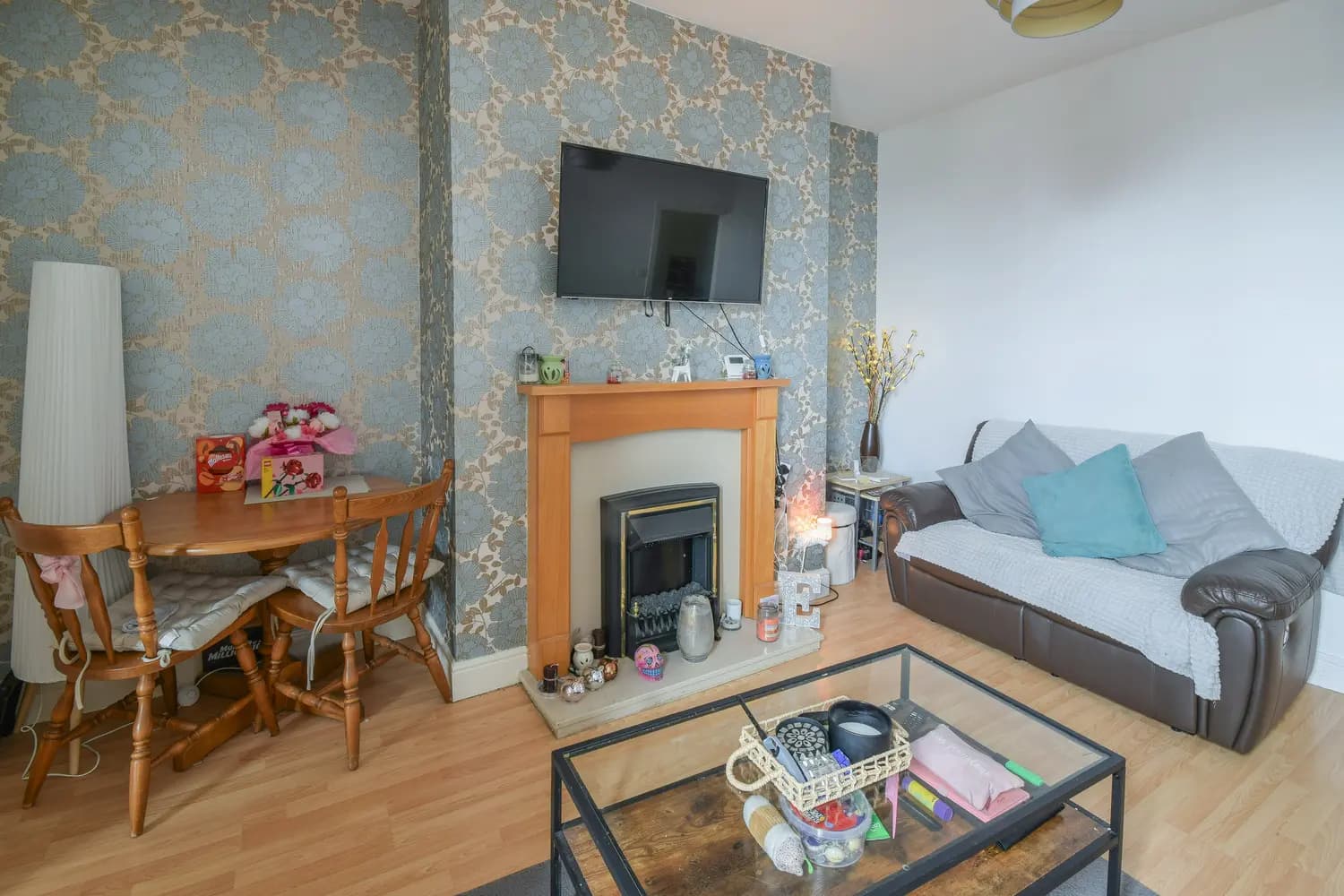 property photo 4 of 17