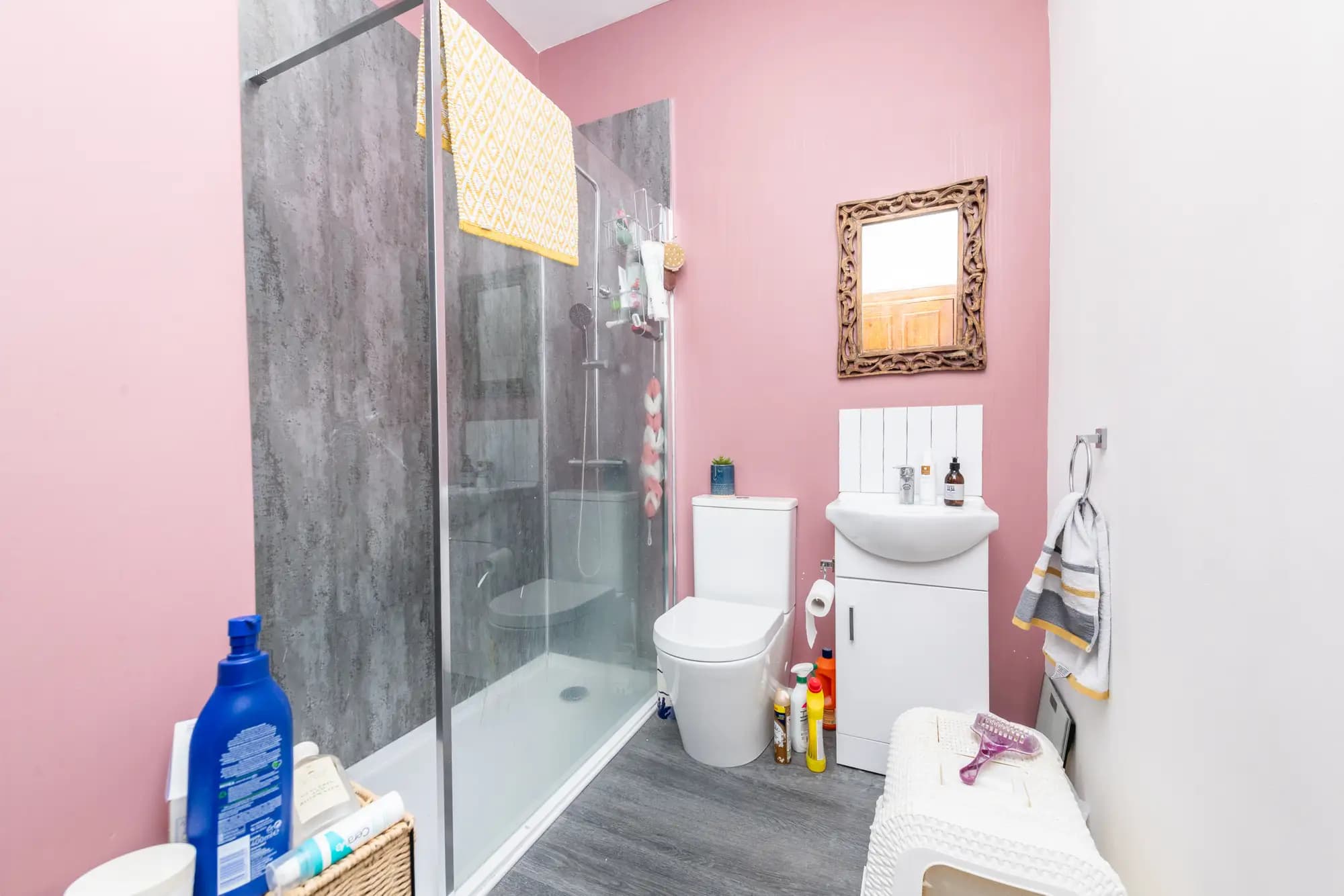 property photo 7 of 17