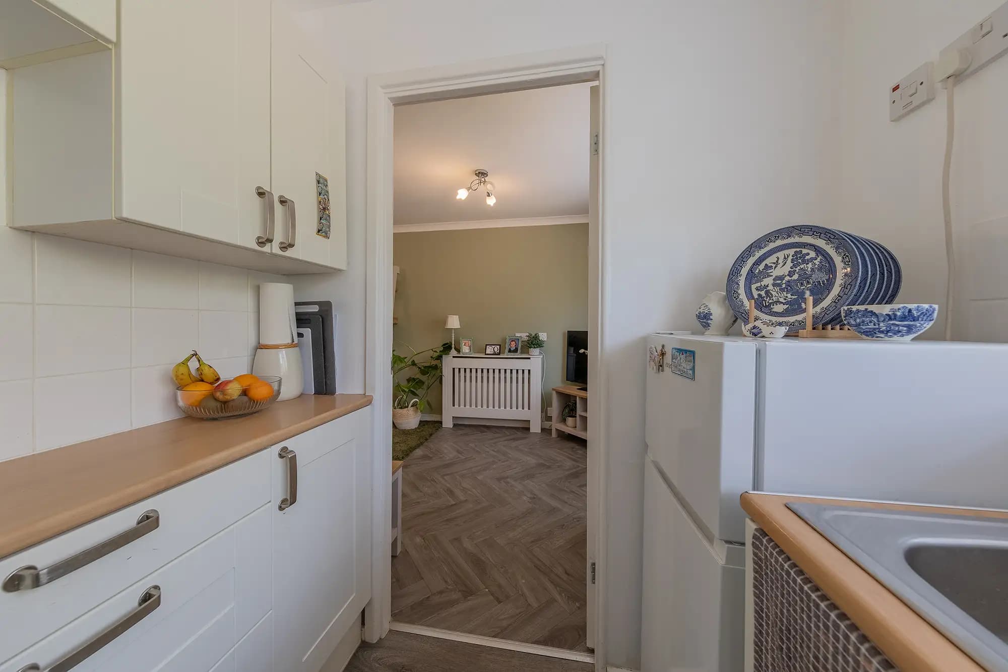 property photo 5 of 14