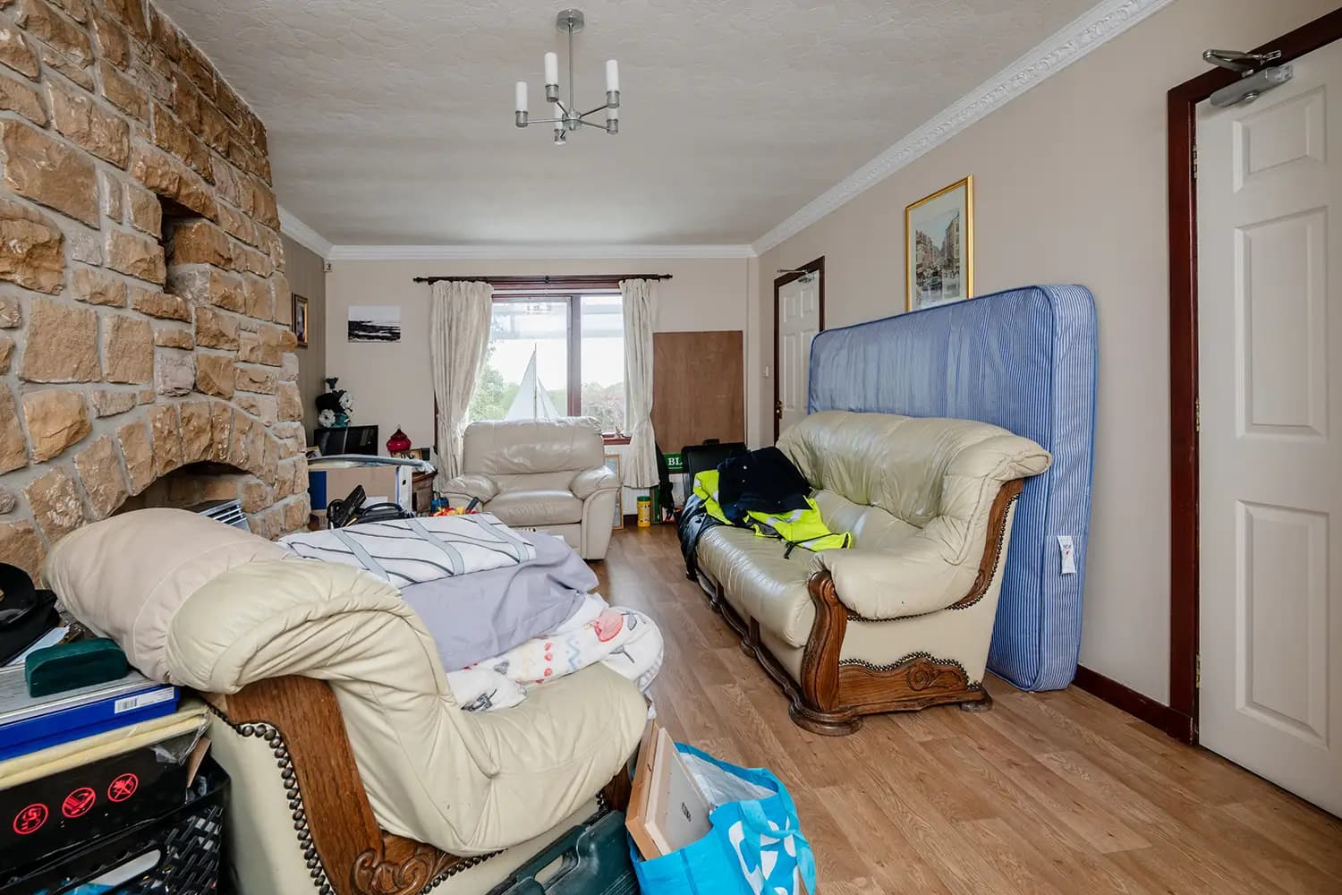 property photo 4 of 30