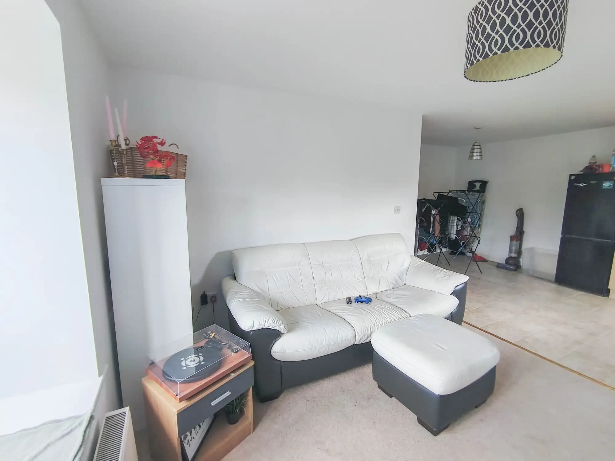 property photo 4 of 15