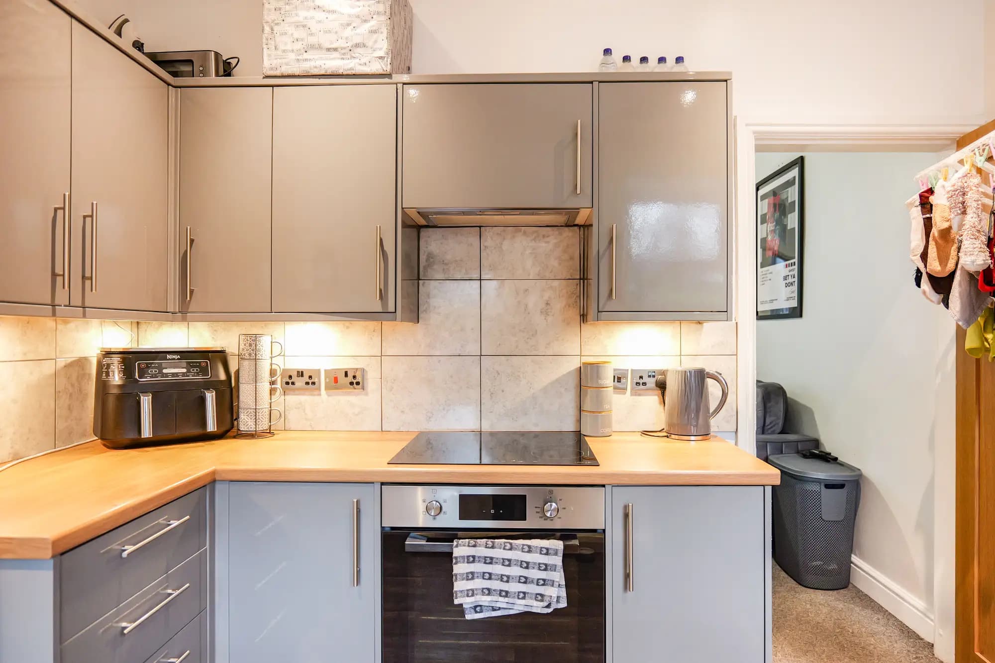 property photo 6 of 20