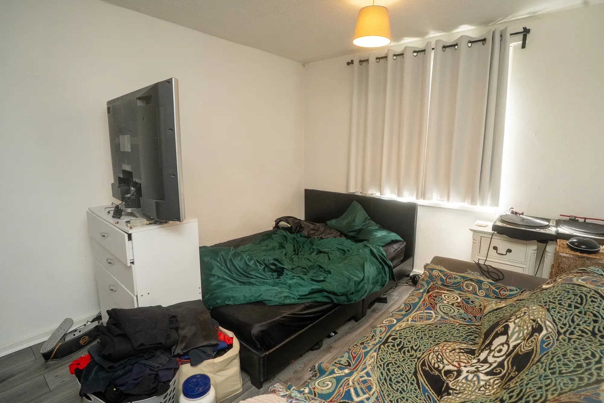 property photo 11 of 17