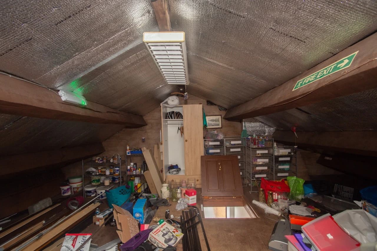 property photo 18 of 33