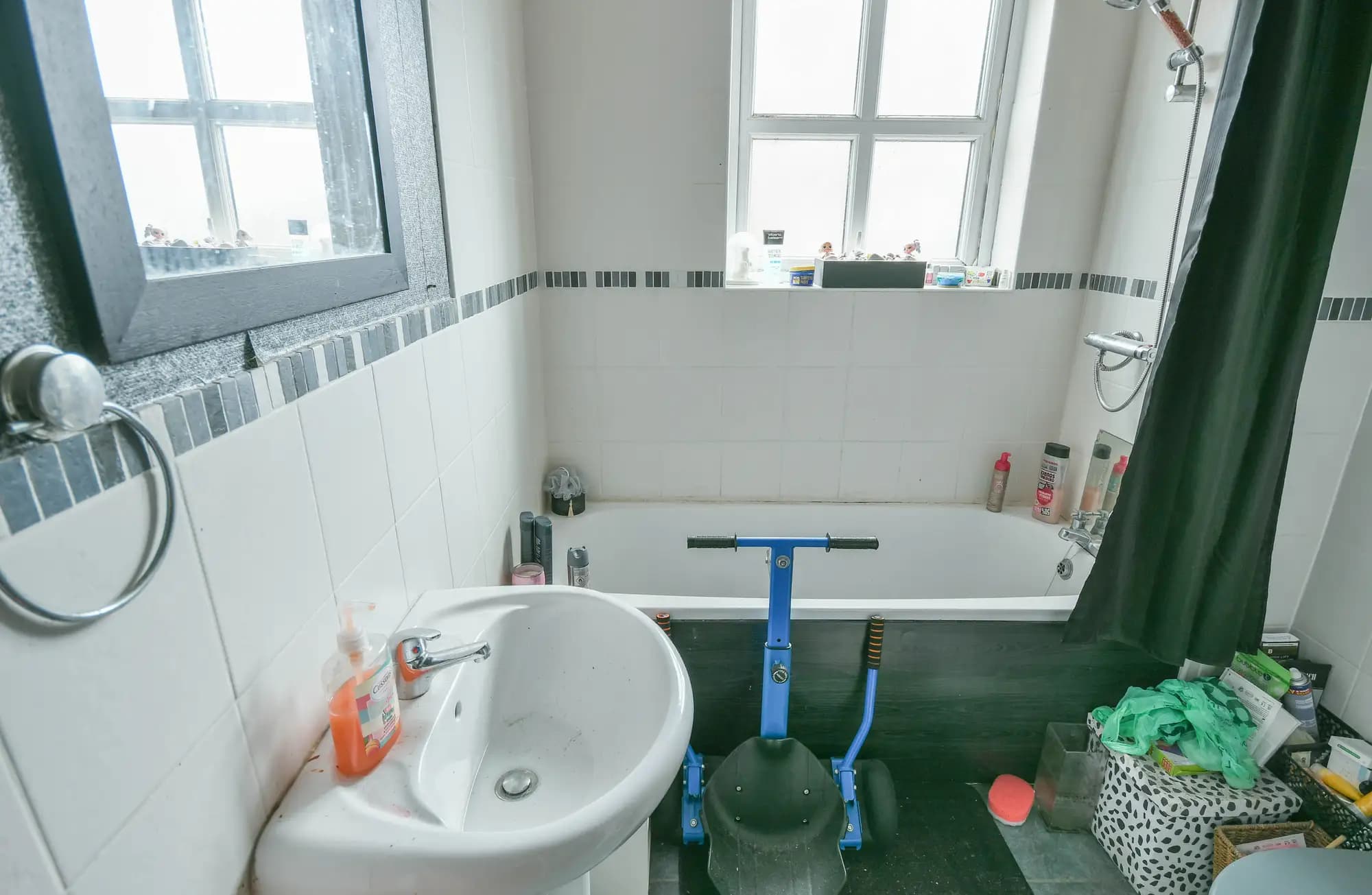 property photo 8 of 15