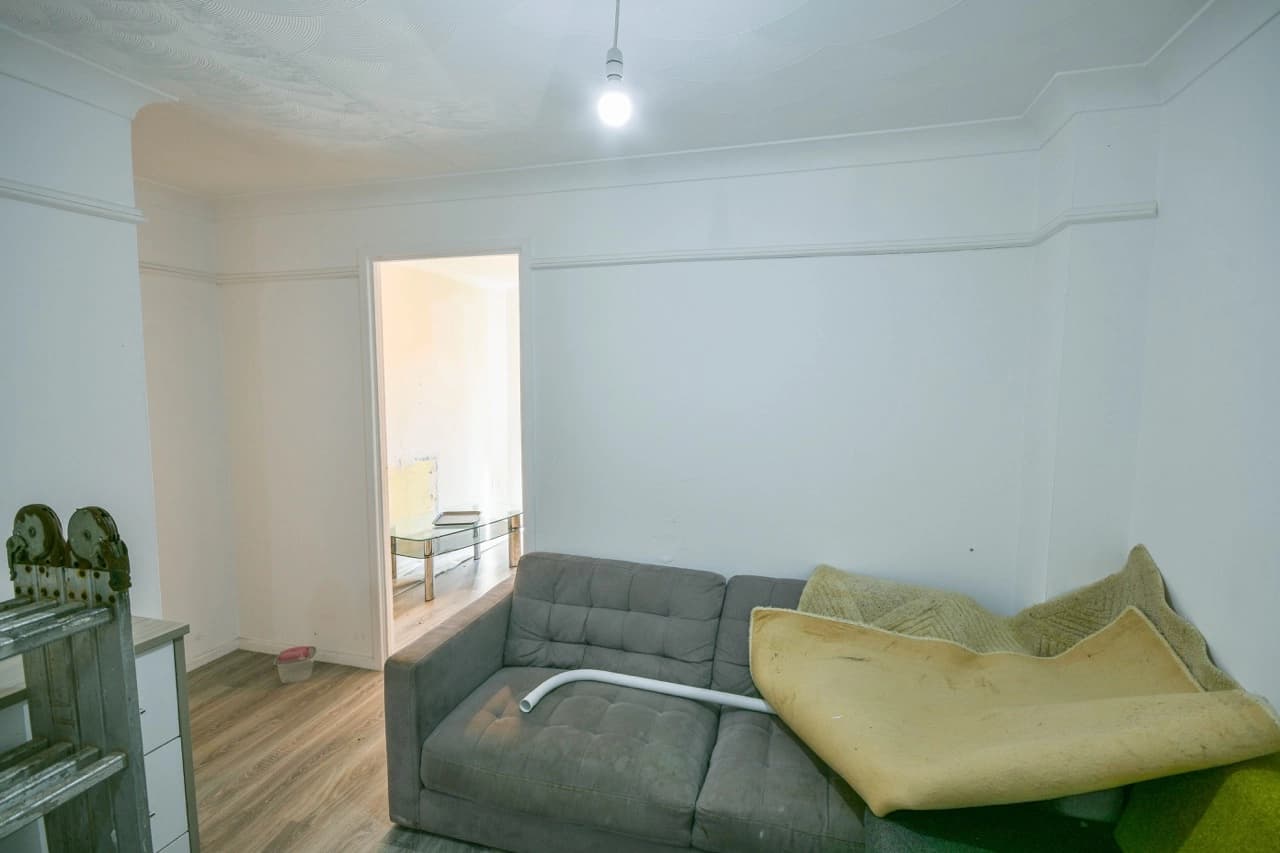 property photo 5 of 18
