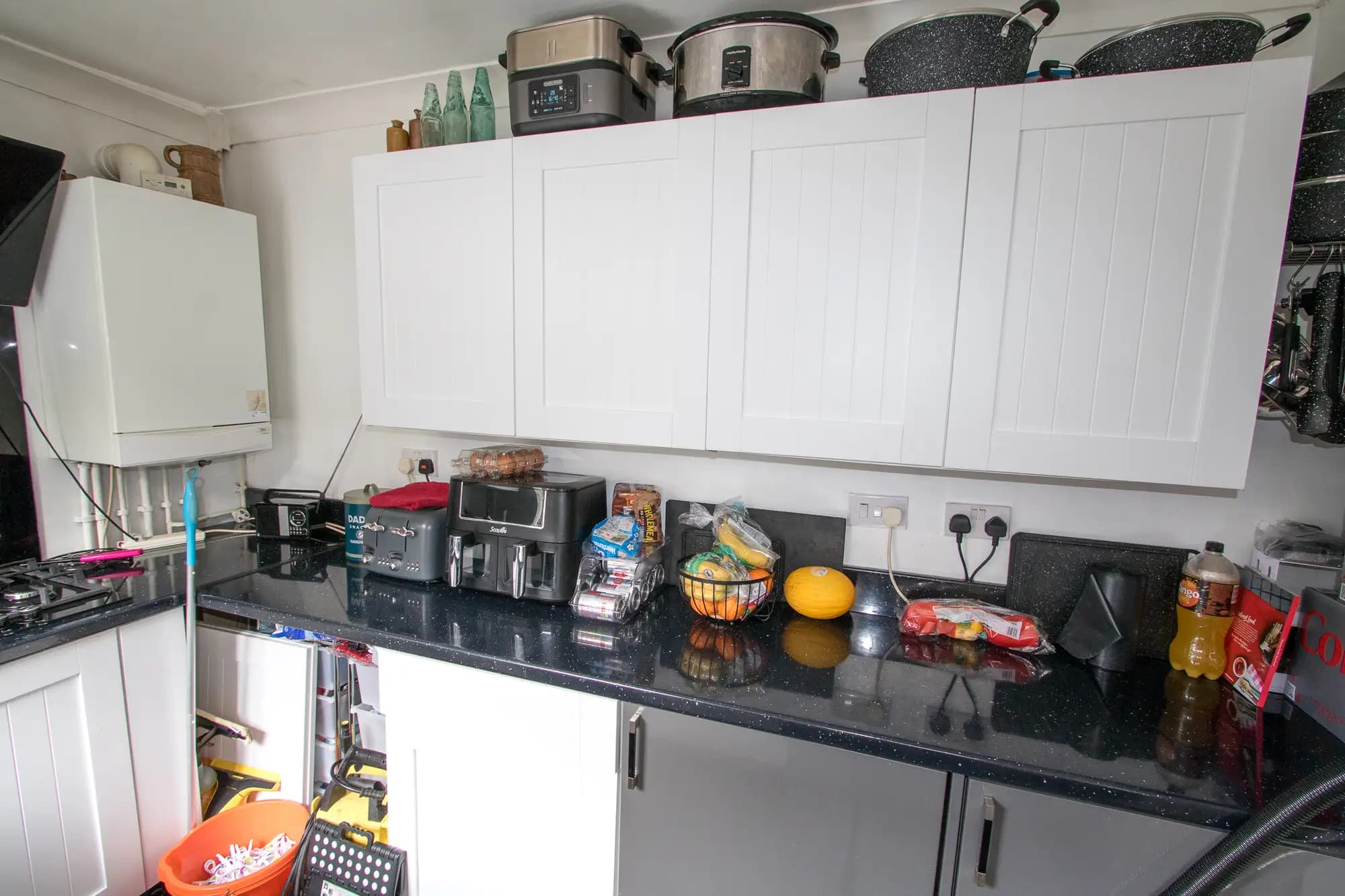 property photo 7 of 15