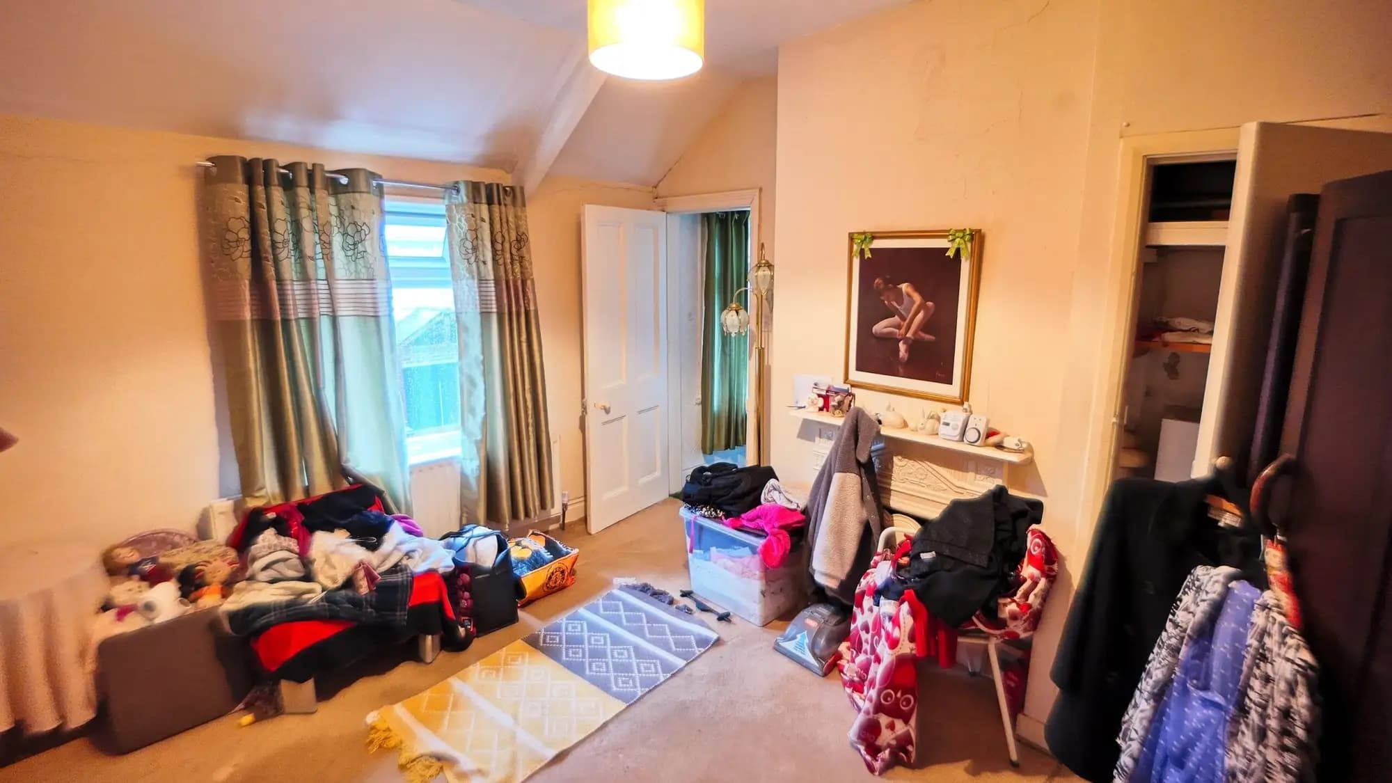 property photo 6 of 19